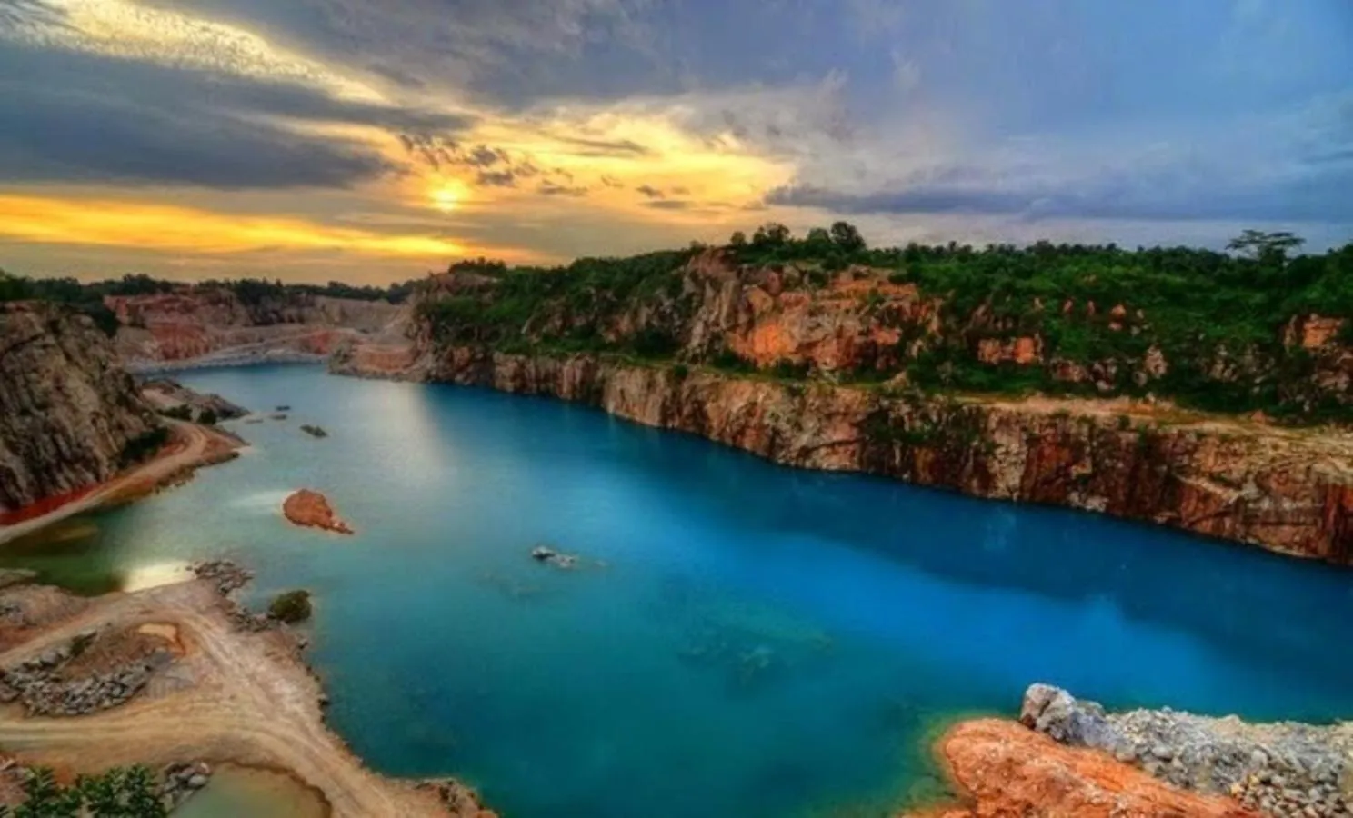 Nearby landmark in TS Hotel - Taman Rinting