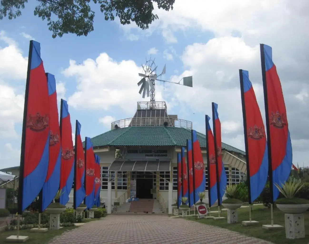 Nearby landmark in TS Hotel - Taman Rinting Nearby landmark in TS Hotel - Taman Rinting