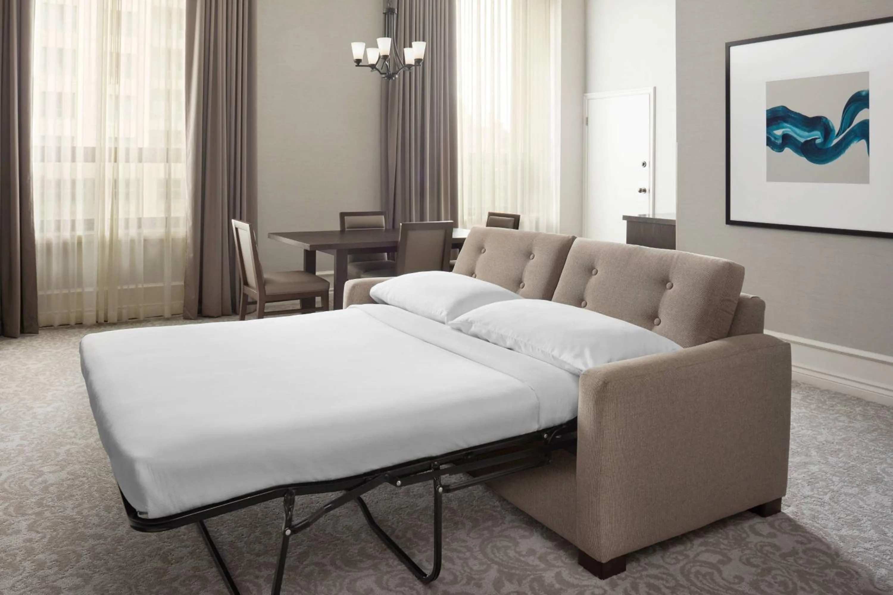 Photo of the whole room, Bed in Delta Hotels by Marriott London Armouries