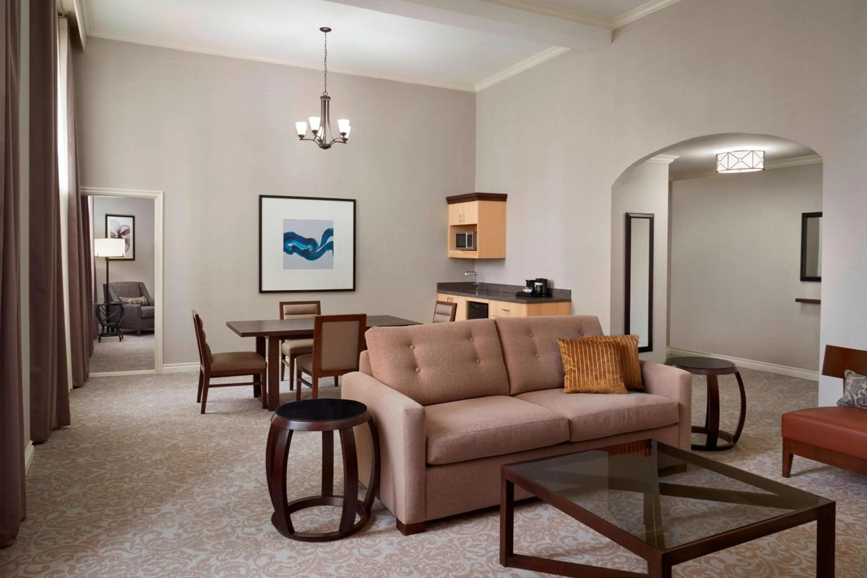 Living room in Delta Hotels by Marriott London Armouries