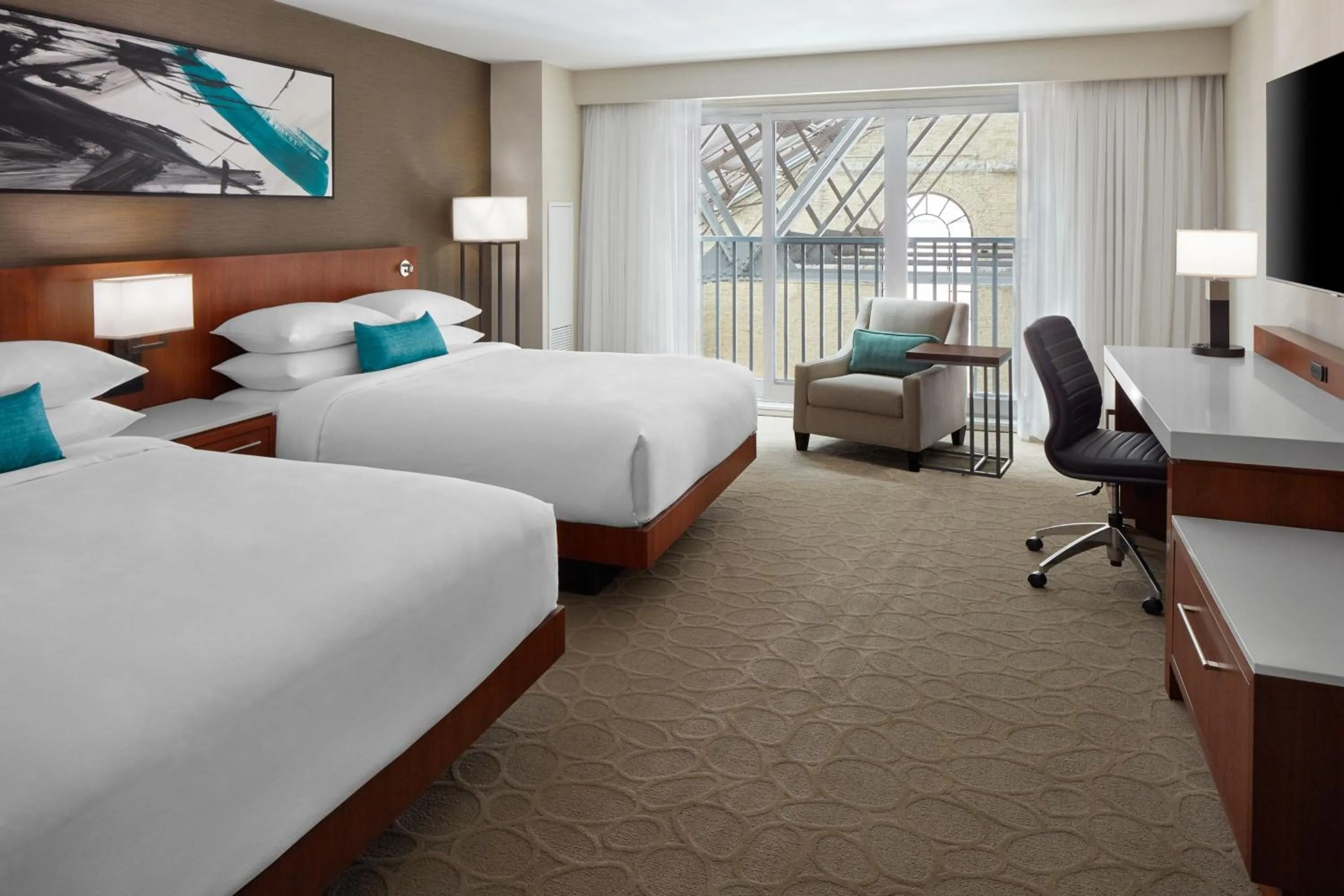 Photo of the whole room, Bed in Delta Hotels by Marriott London Armouries