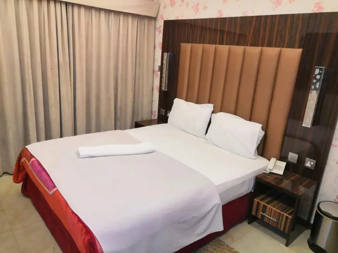 Standard Double Room in BURJ NAHAR HOTEL L.L.C Standard Double Room in BURJ NAHAR HOTEL L.L.C