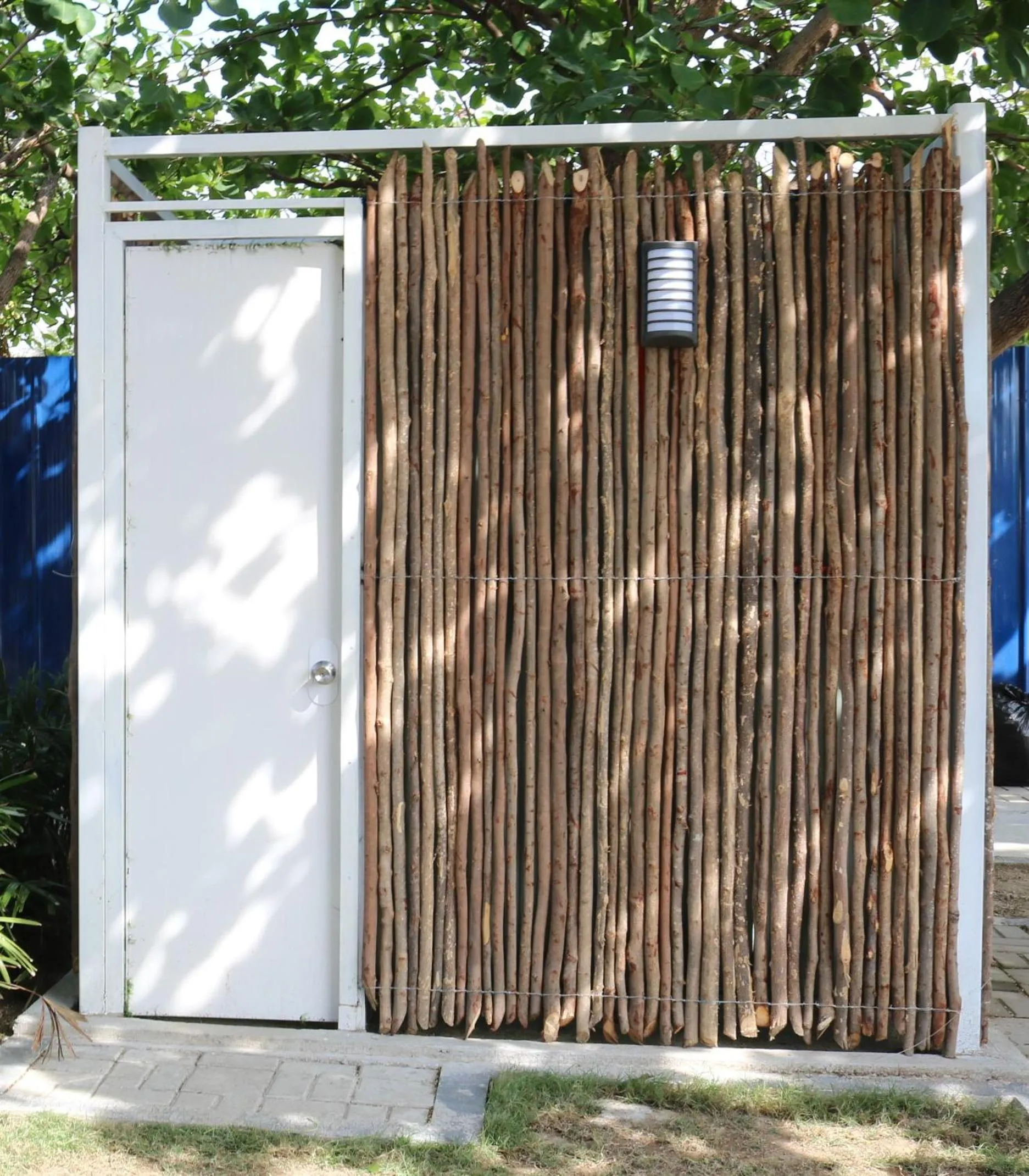 Shower in Cocoons Casobe