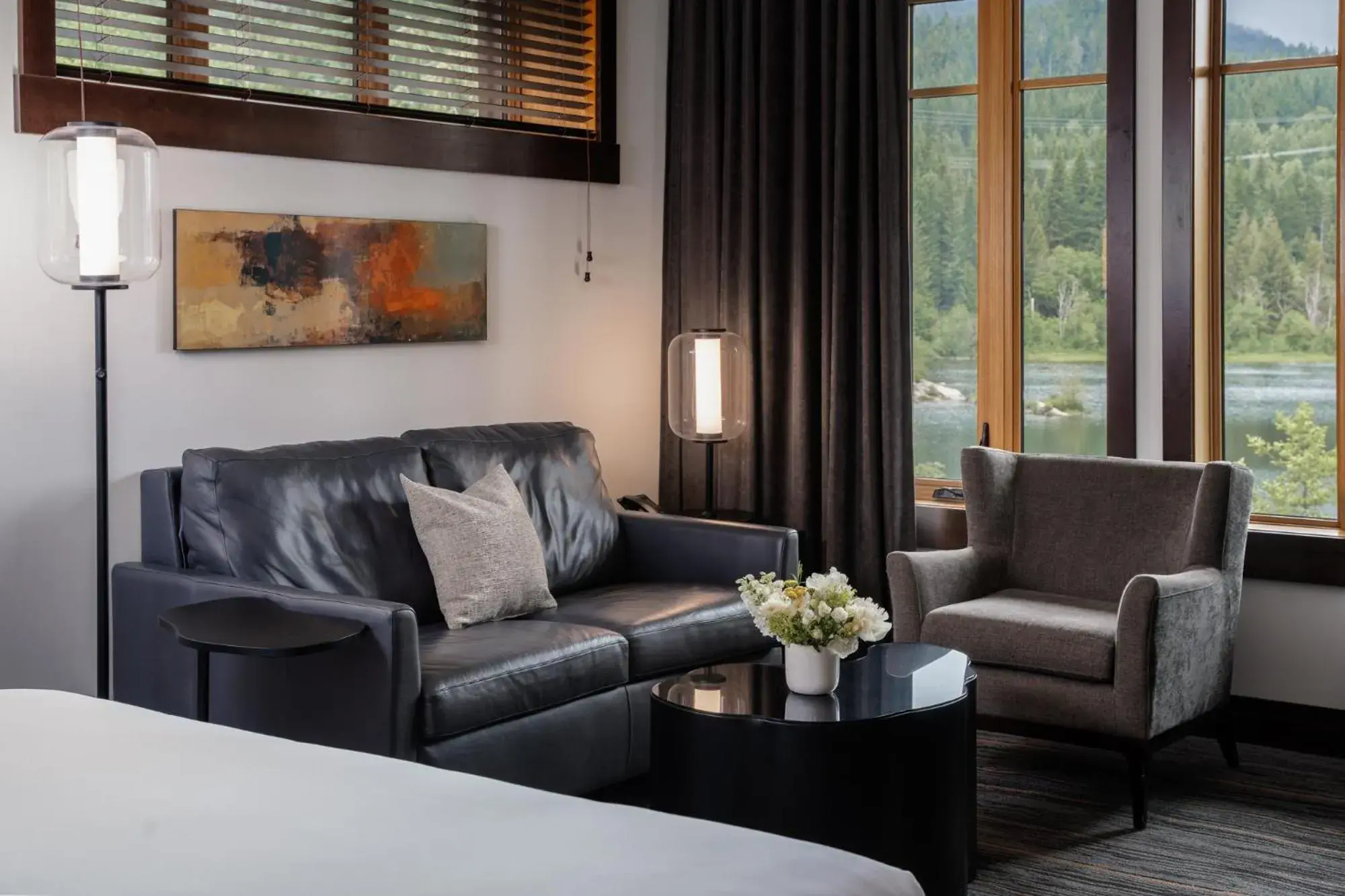 Living room, Bed in Nita Lake Lodge Living room, Bed in Nita Lake Lodge