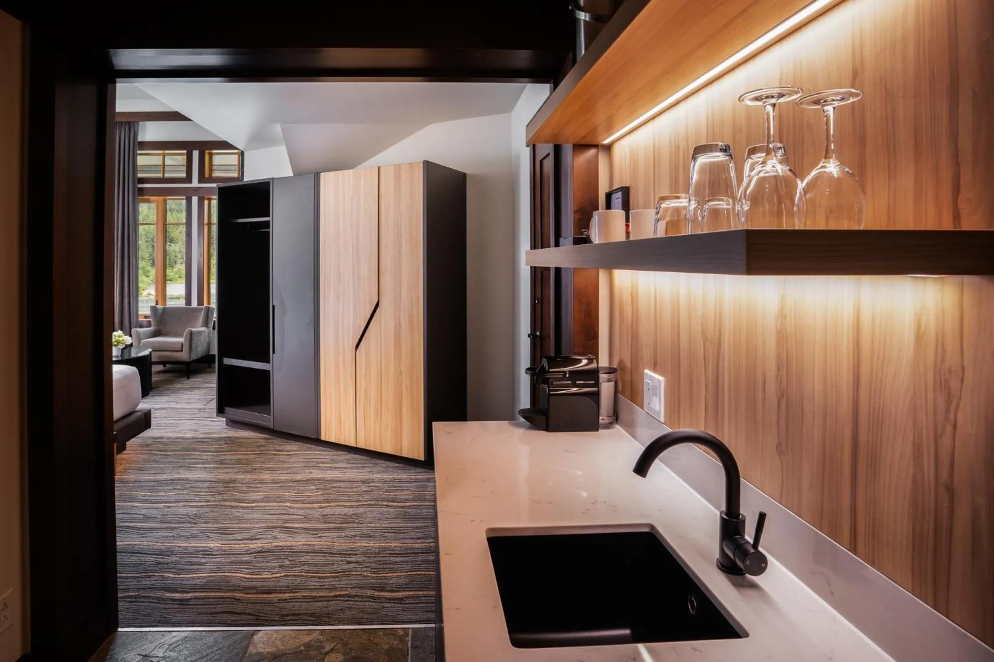 Kitchen or kitchenette in Nita Lake Lodge