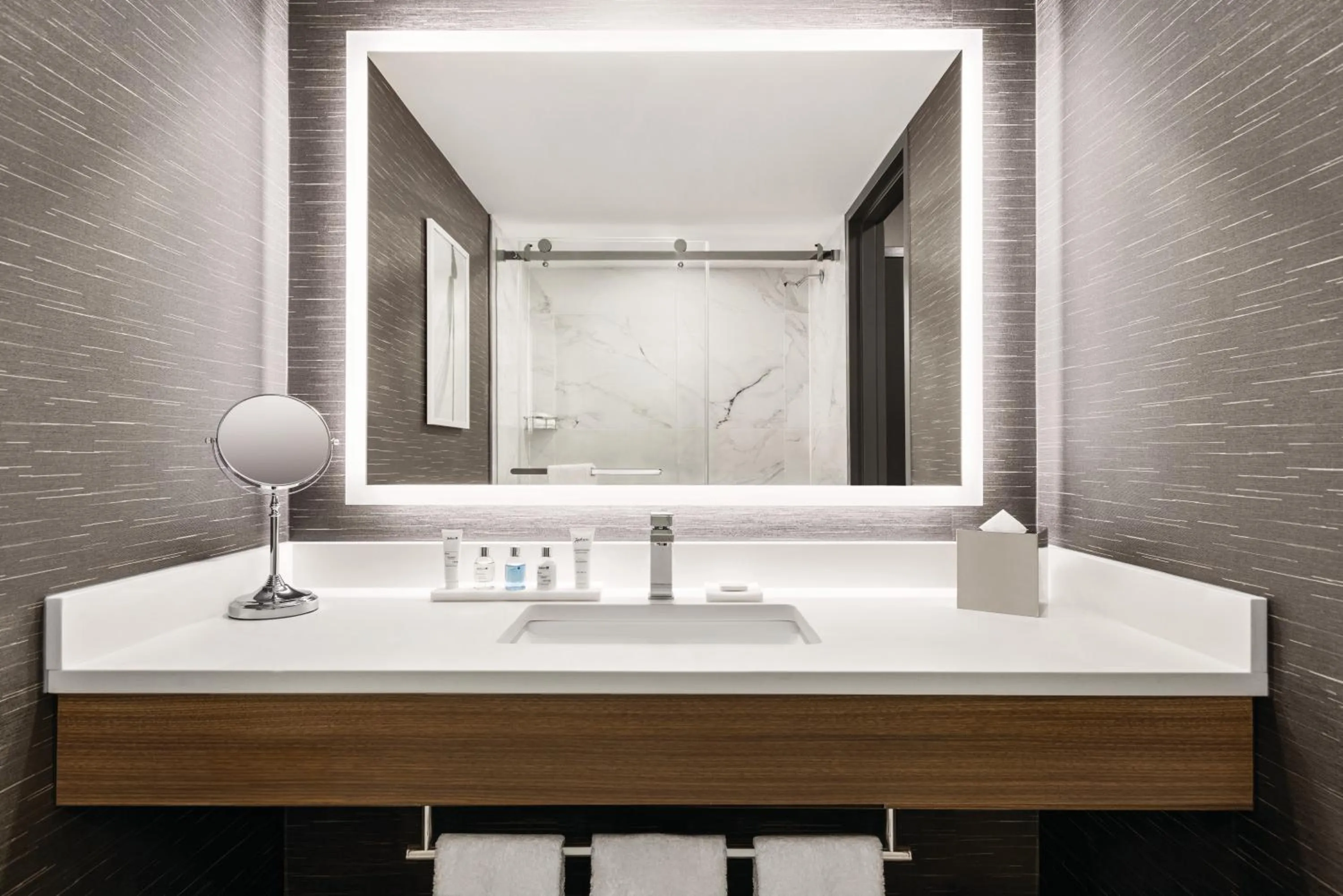 Bathroom in Radisson Blu Vancouver Airport Hotel & Marina