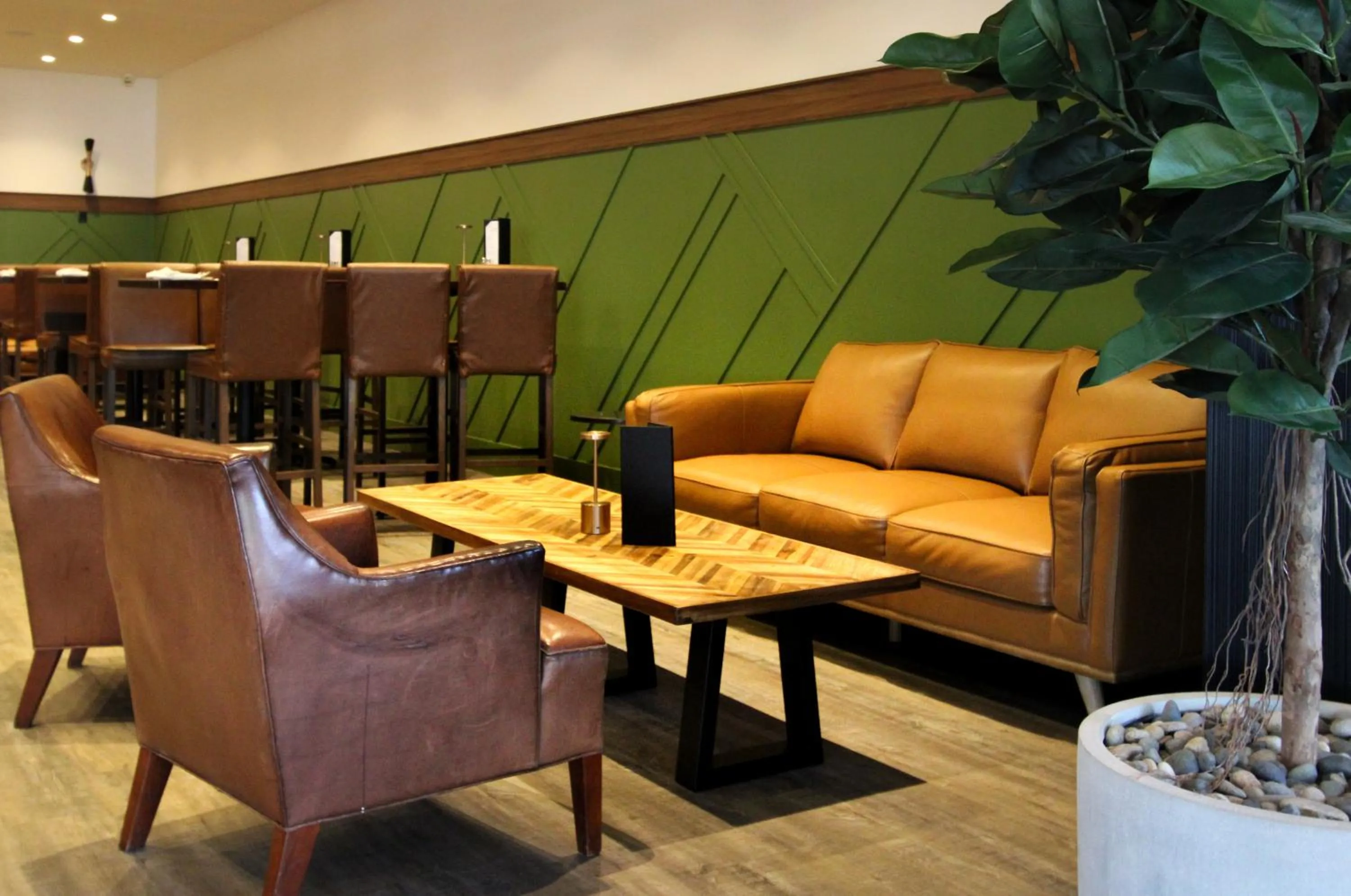 Lounge or bar in Radisson Blu Vancouver Airport Hotel & Marina