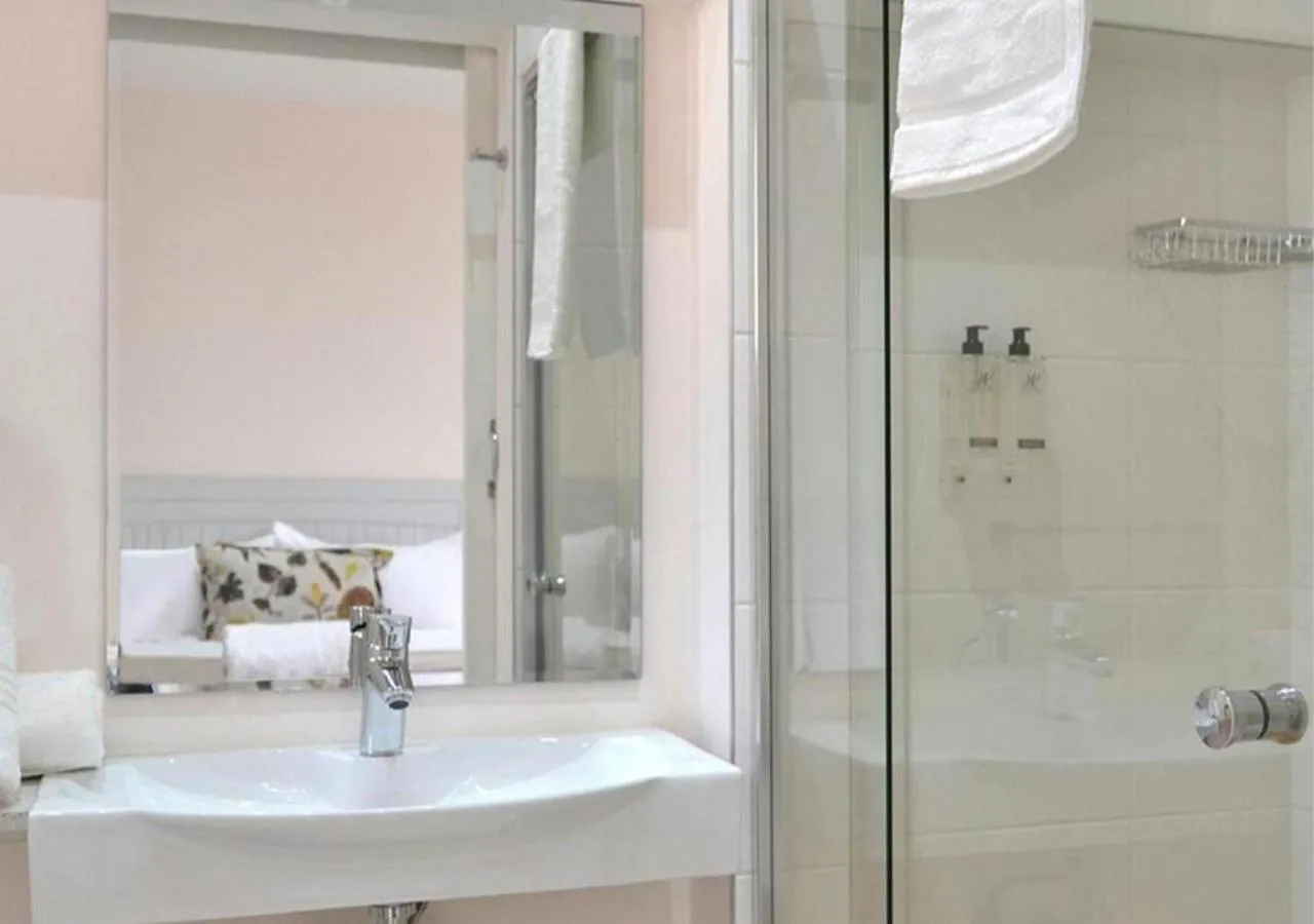 Shower in Emmarentia Guest House