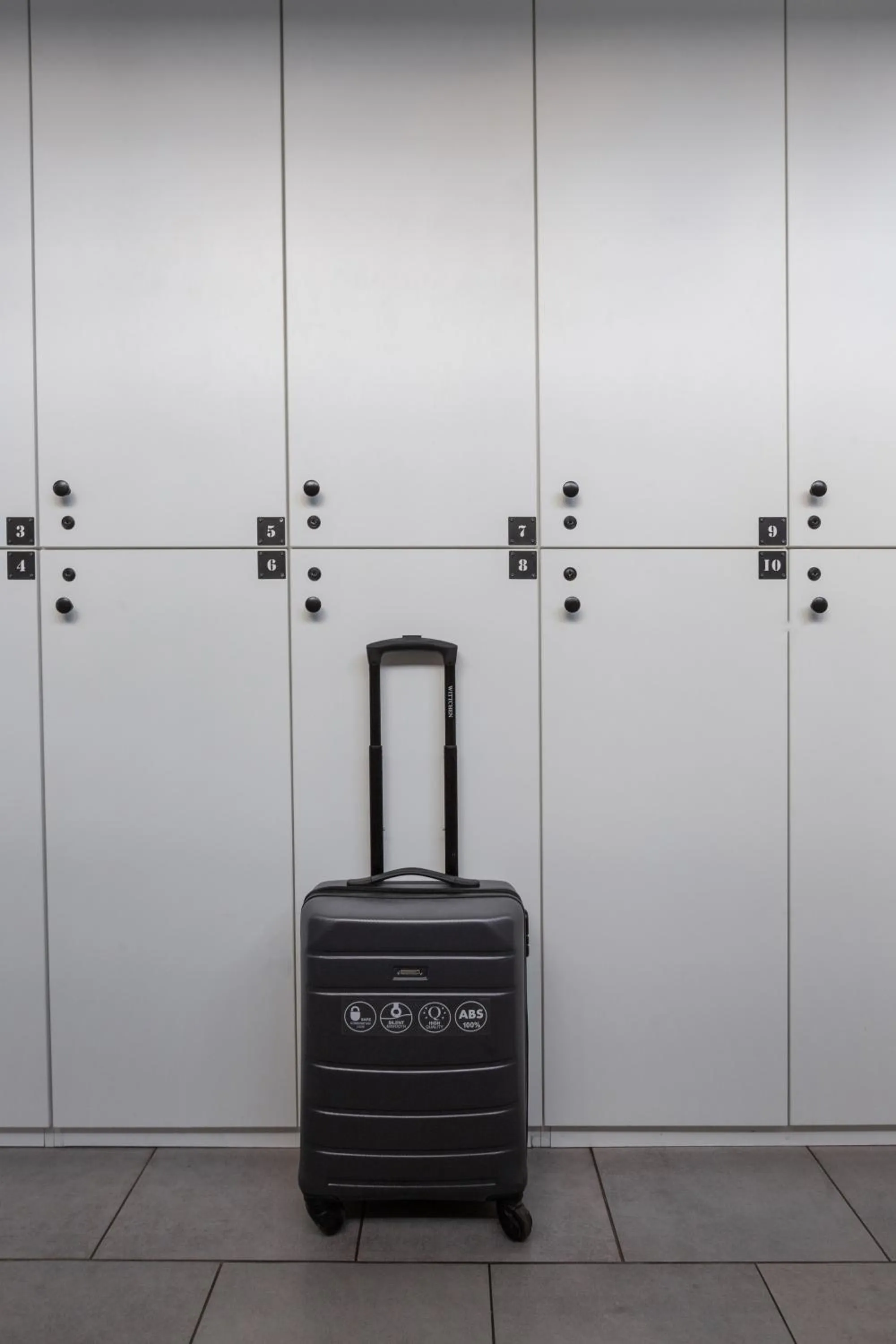 microwave in Capsule Hotel Constellation 89