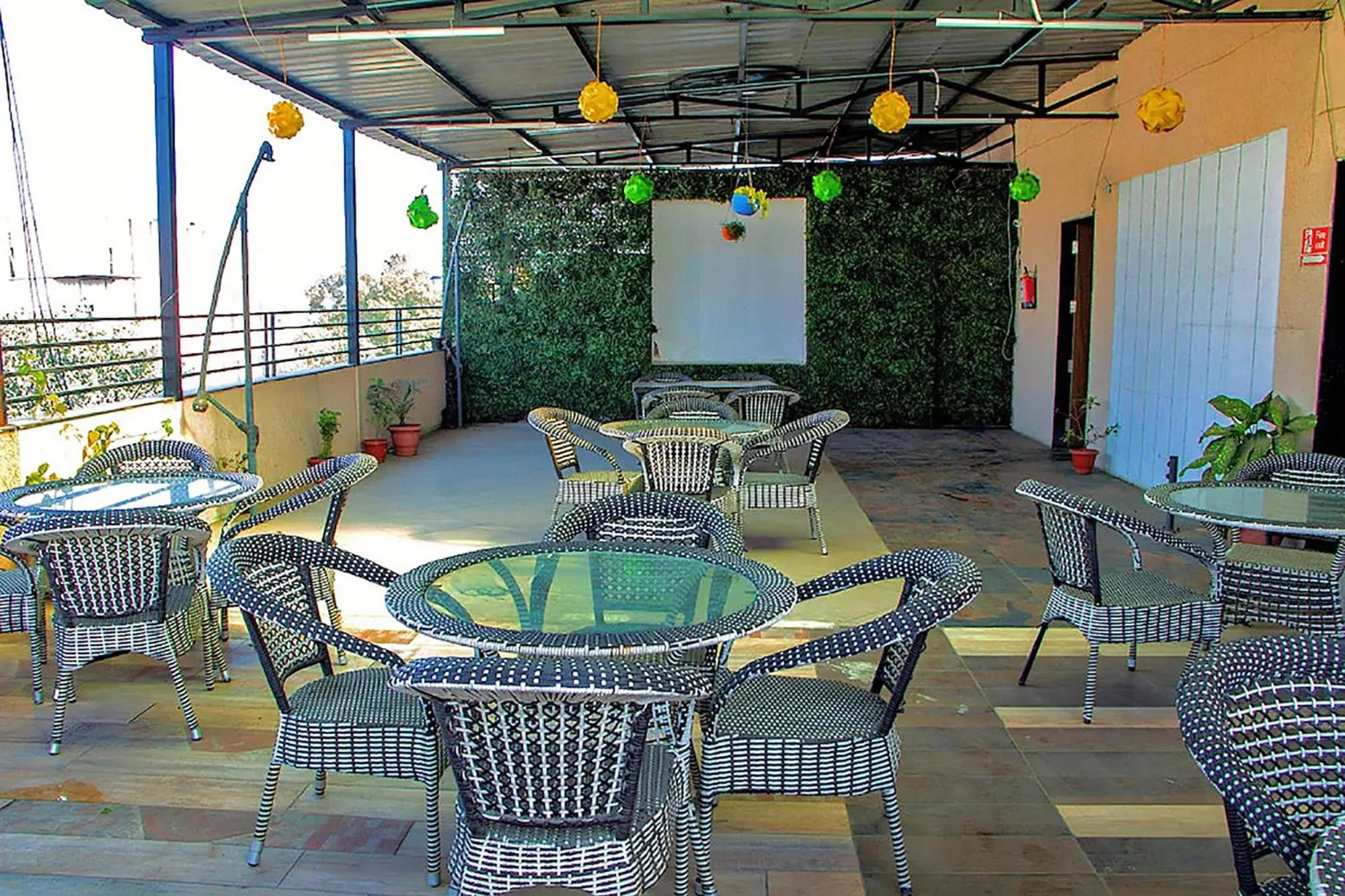 Restaurant/places to eat in Hotel The Bentree