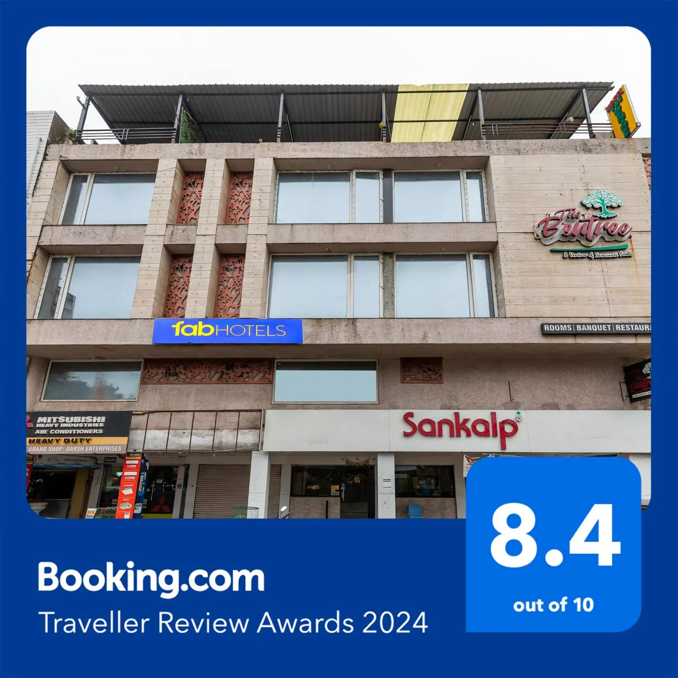 Facade/entrance in Hotel The Bentree Facade/entrance in Hotel The Bentree