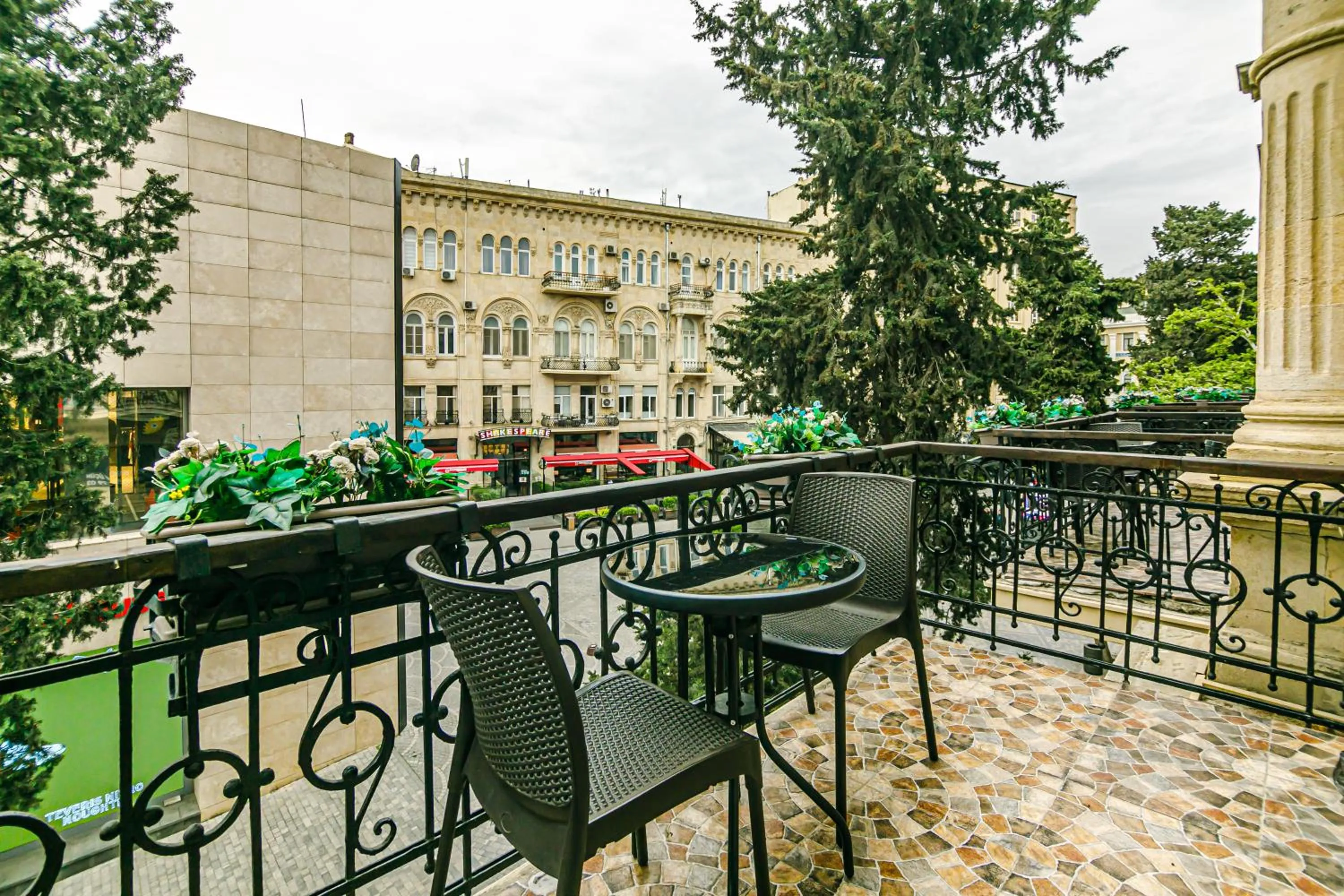 Balcony/Terrace in GREEN PARK iNN