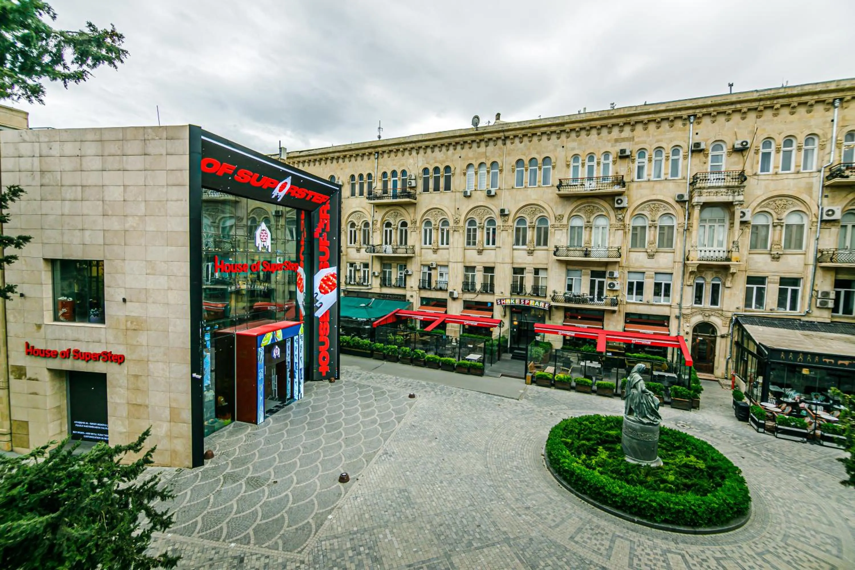 City view in GREEN PARK iNN