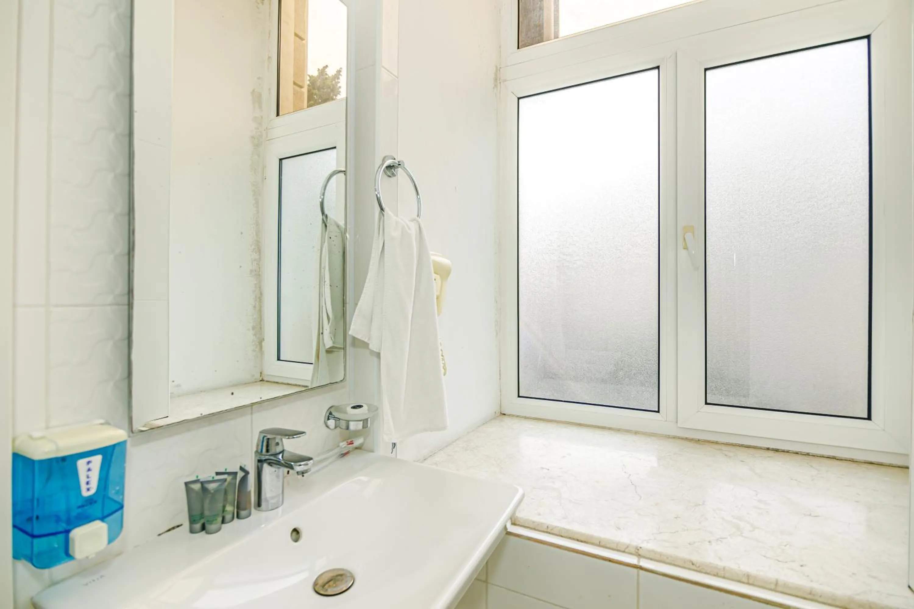 Bathroom in GREEN PARK iNN