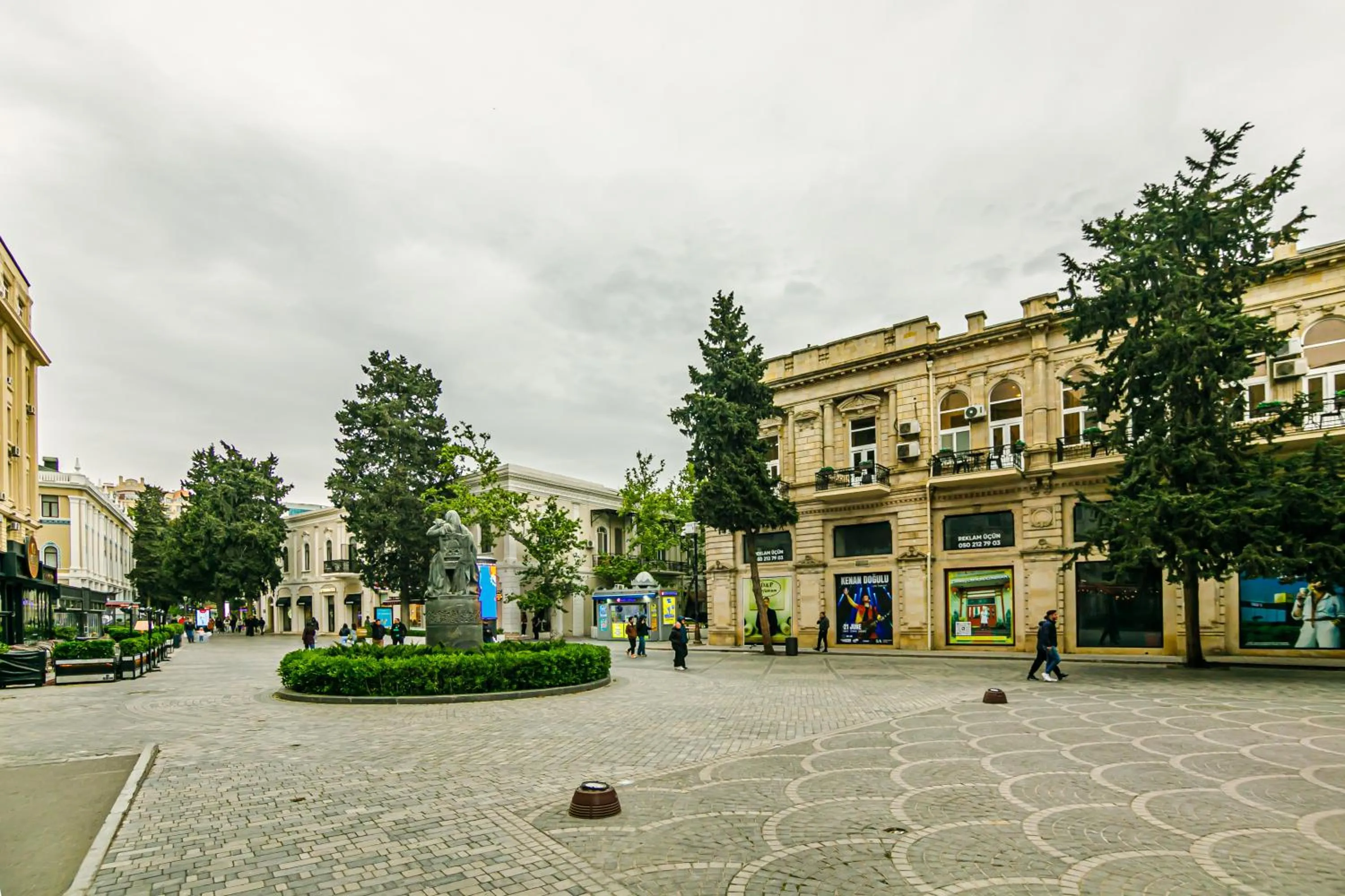 Property building in GREEN PARK iNN