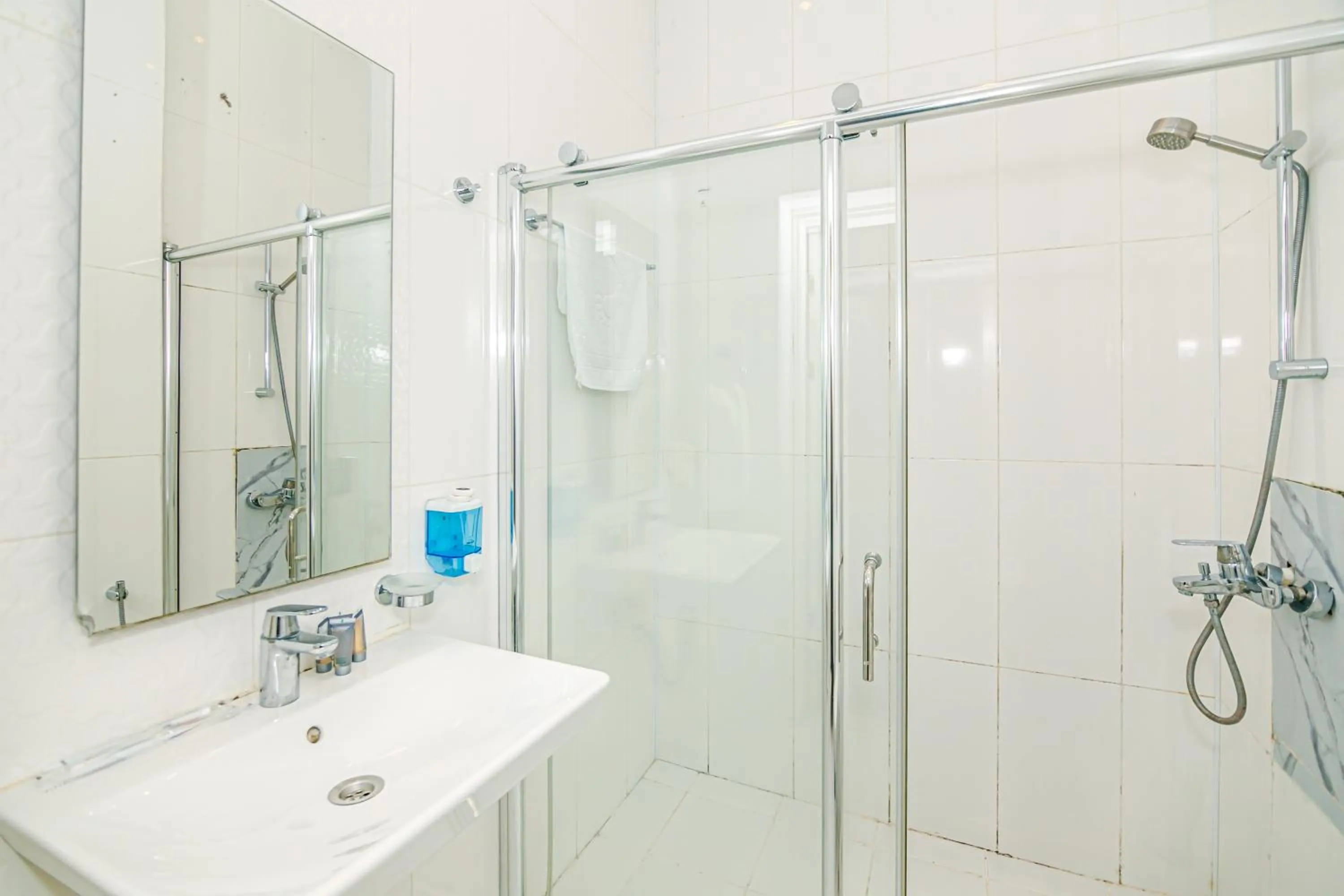 Bathroom in GREEN PARK iNN