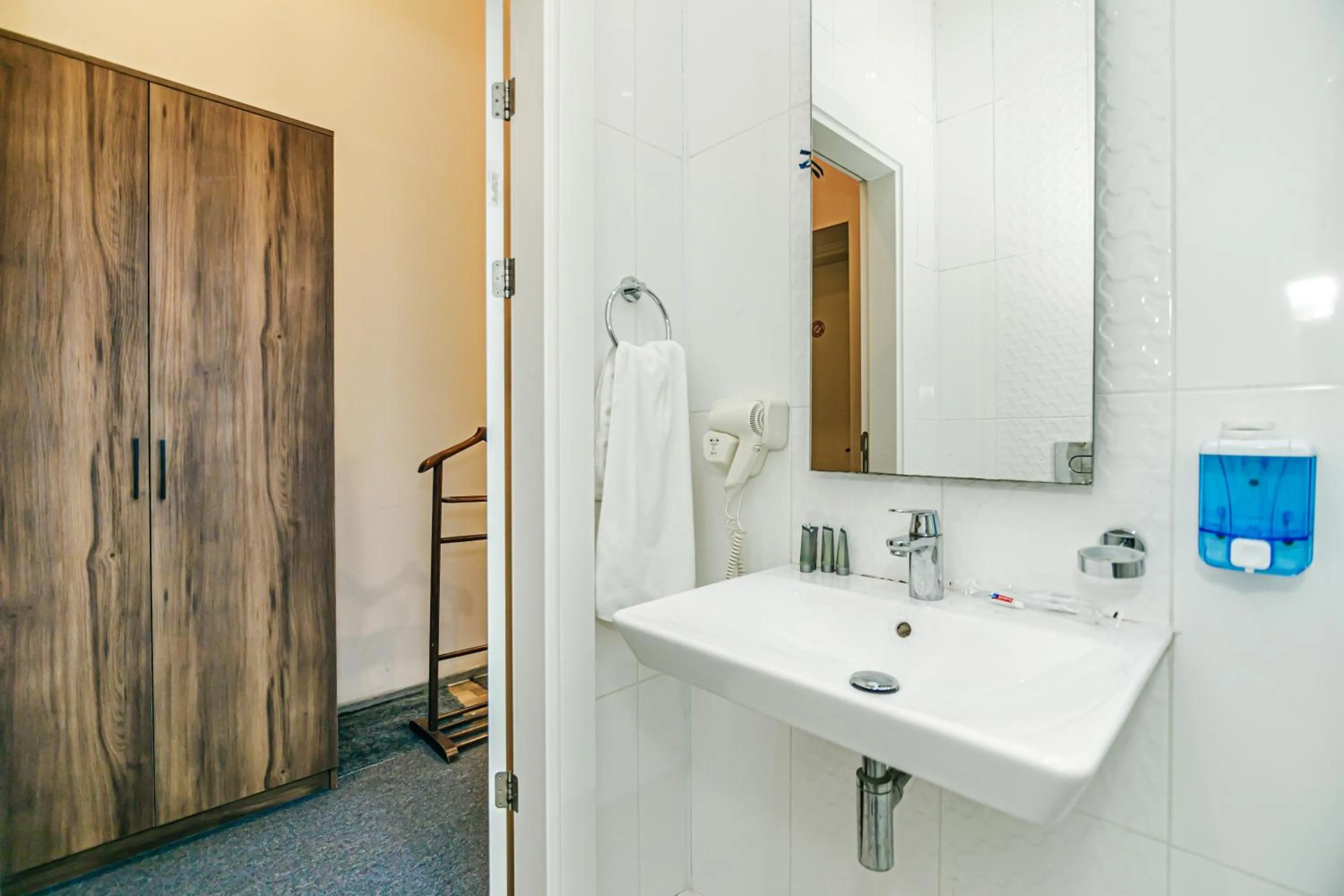 Bathroom in GREEN PARK iNN