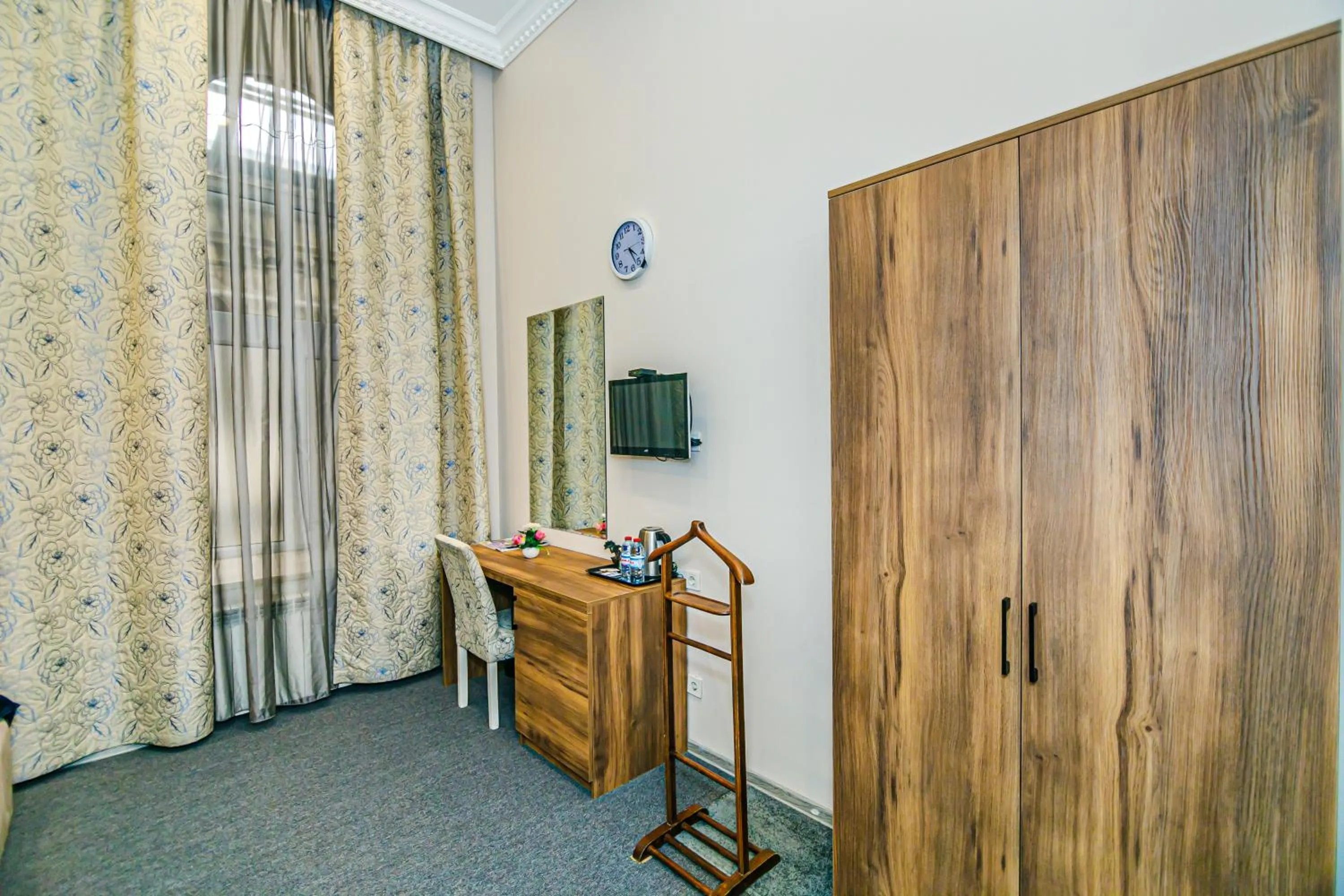 TV and multimedia in GREEN PARK iNN