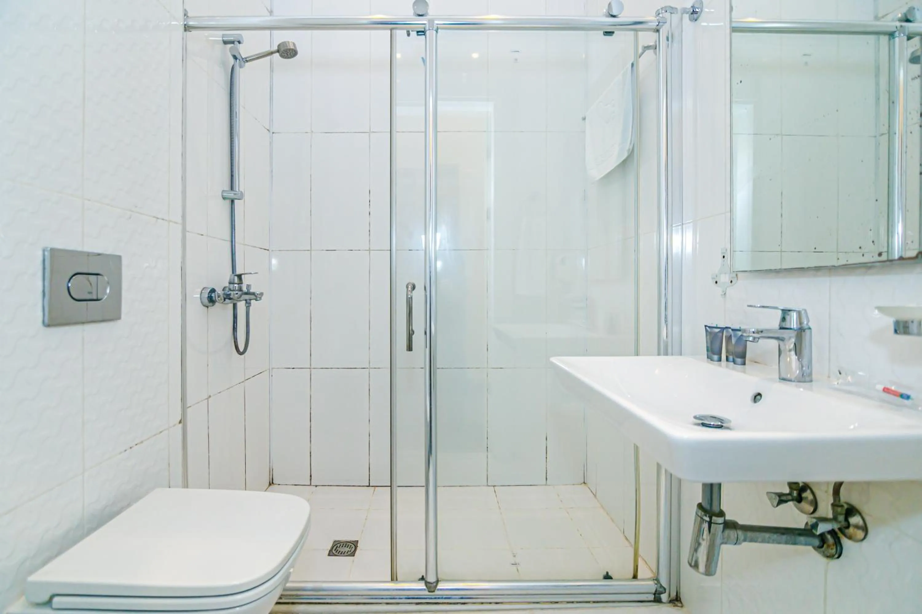 Bathroom in GREEN PARK iNN