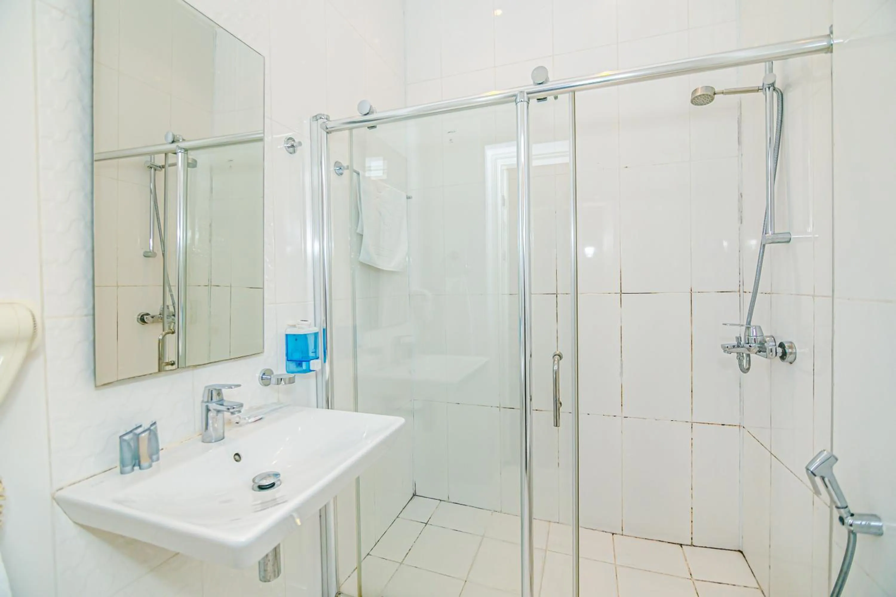 Bathroom in GREEN PARK iNN