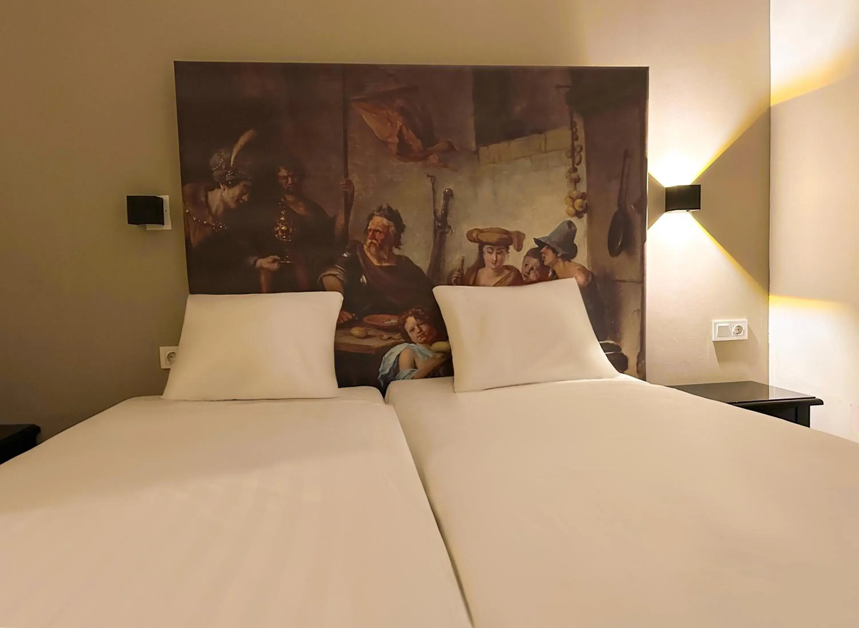 Bed in HOTELUX Amsterdam Airport Hotel Bed in HOTELUX Amsterdam Airport Hotel