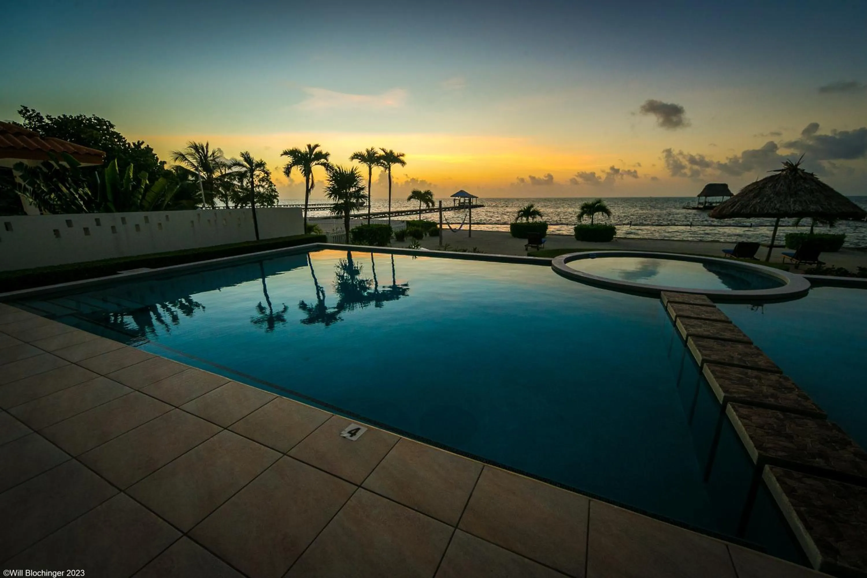 Swimming pool in Hol Chan Reef Resort & Villas