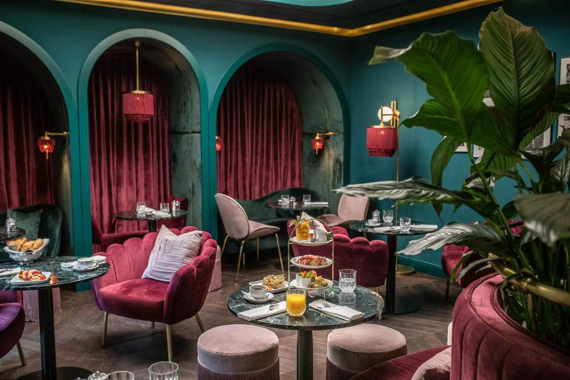 Restaurant/places to eat in Hotel Josefine