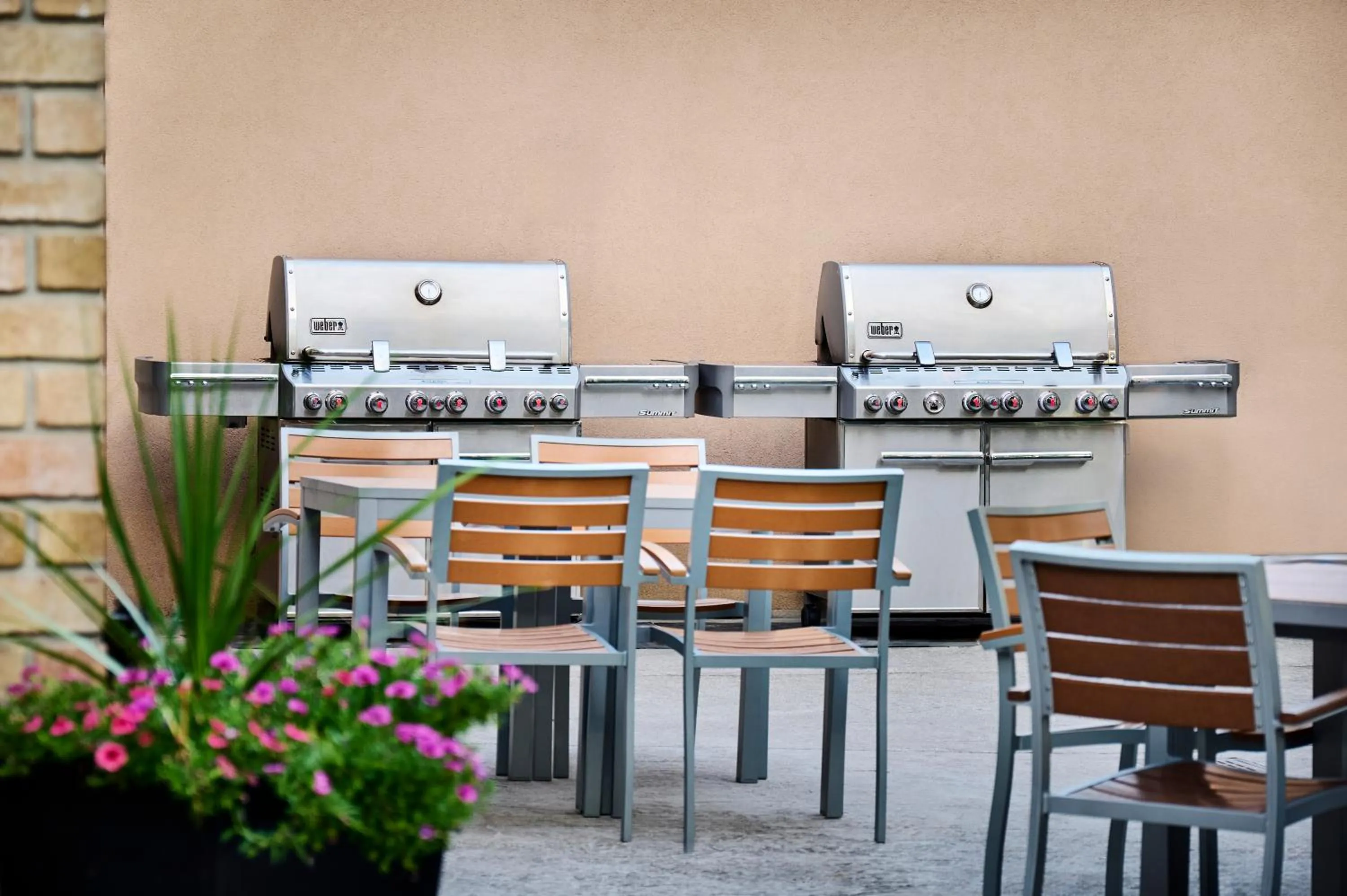 BBQ facilities in TownePlace Suites by Marriott Mississauga-Airport Corporate Centre
