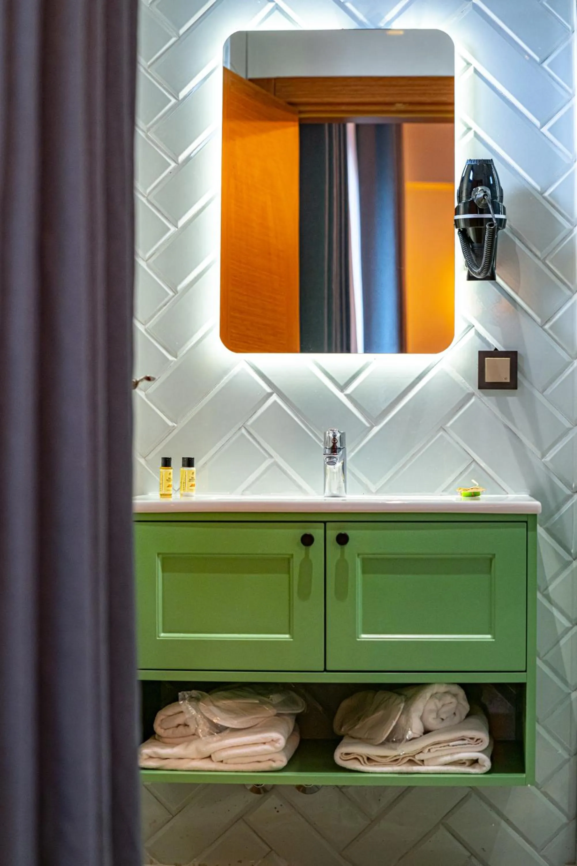 Bathroom in Oikos Bozcaada