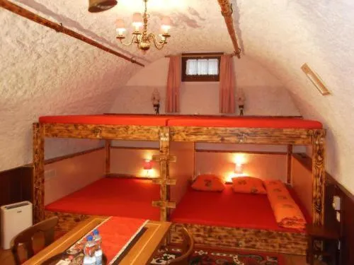 Bed in Casa Job - Gasthaus - Sauna, Whirlpool - Trun