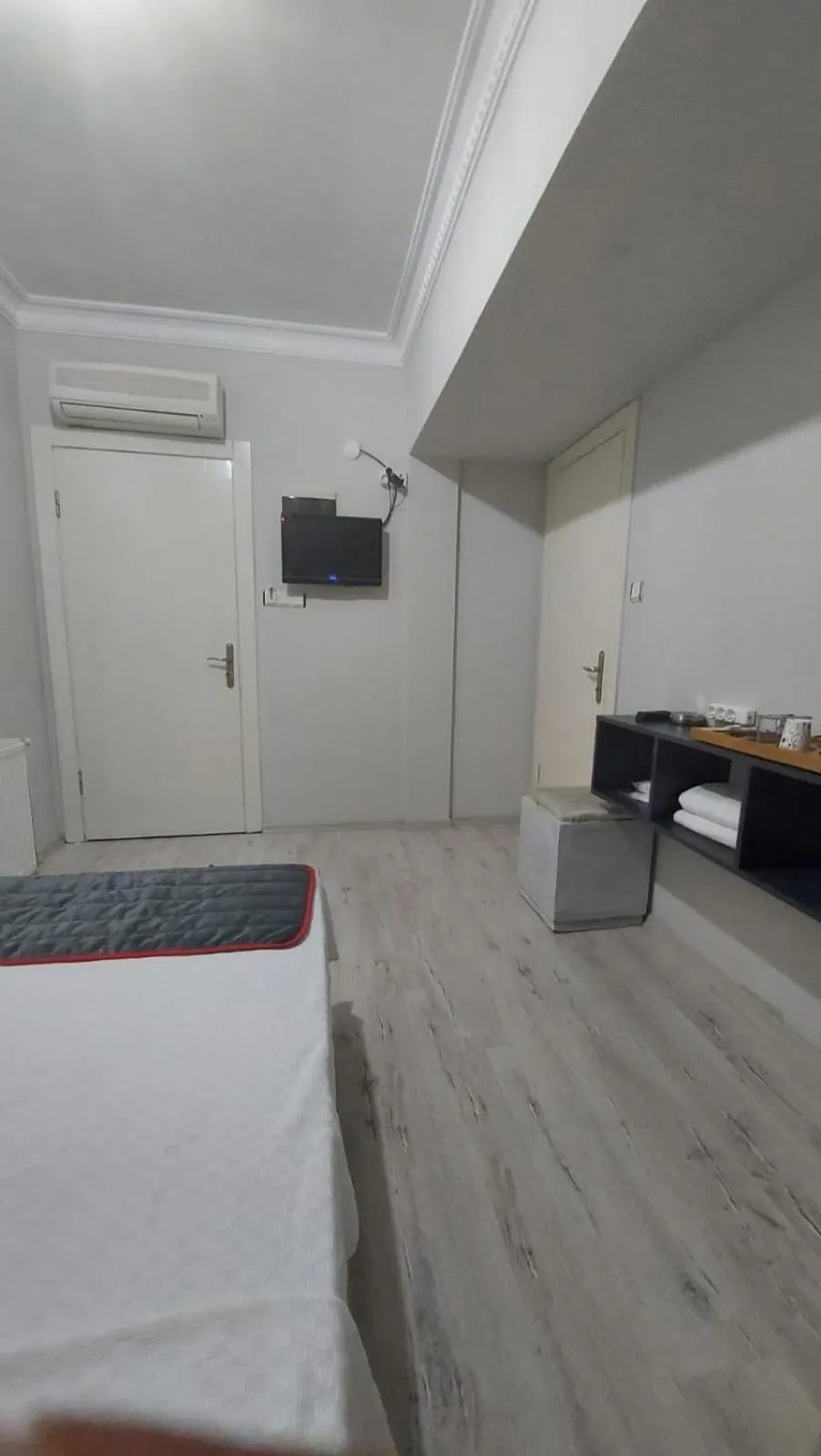 TV and multimedia in Adalı Hotel & Suites