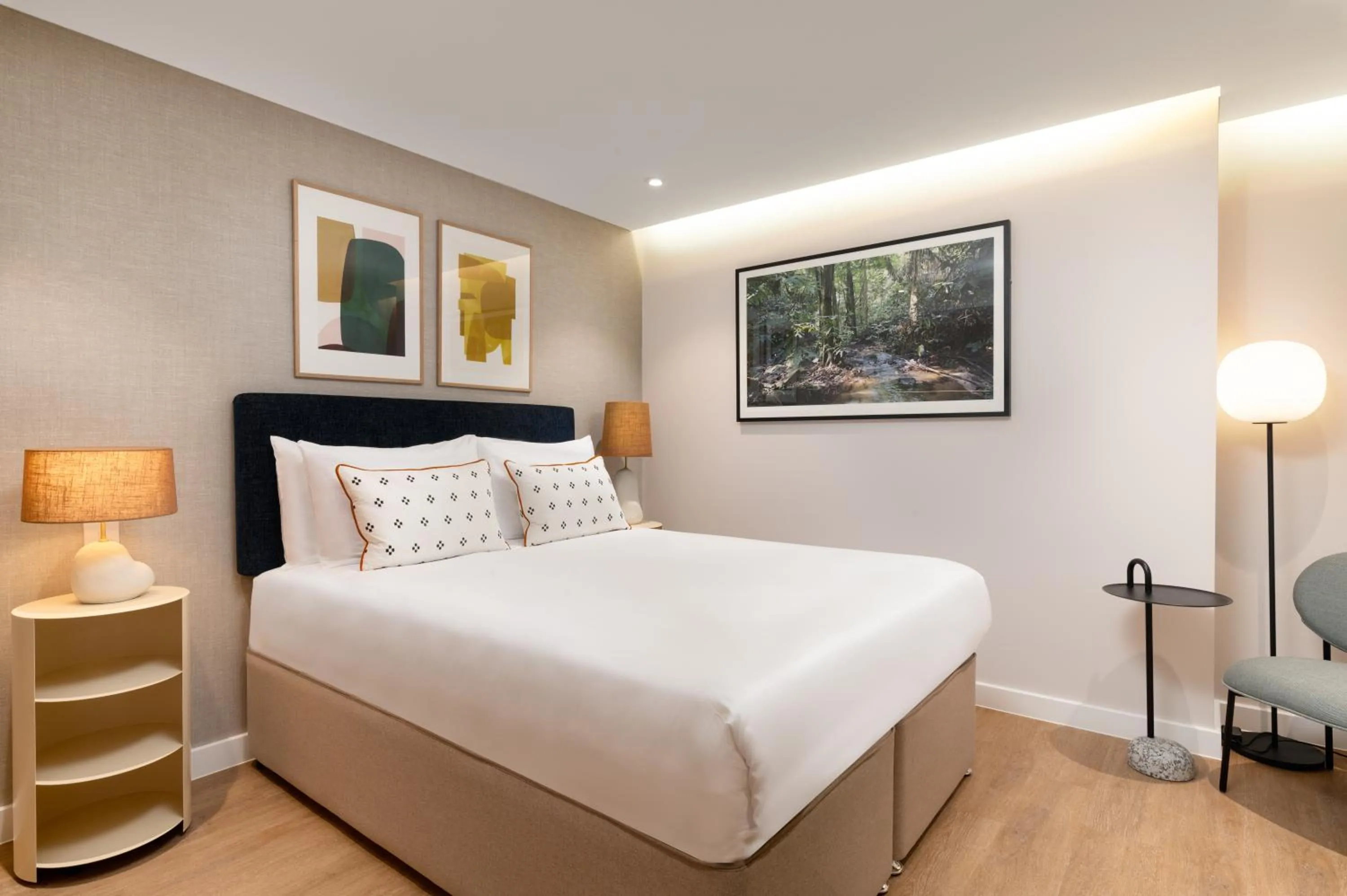 Bed in The Lincoln Suites