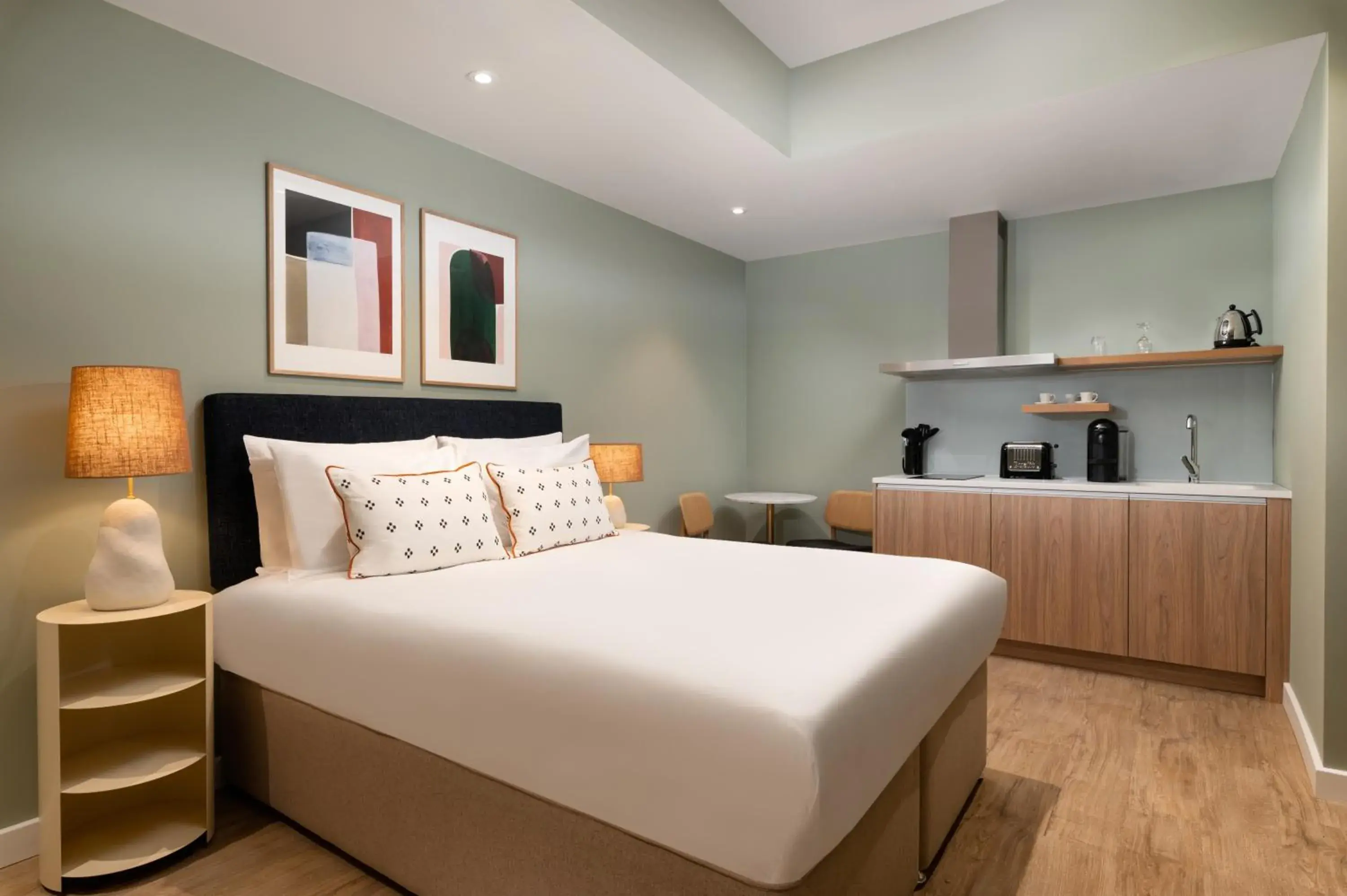 Bed in The Lincoln Suites Bed in The Lincoln Suites