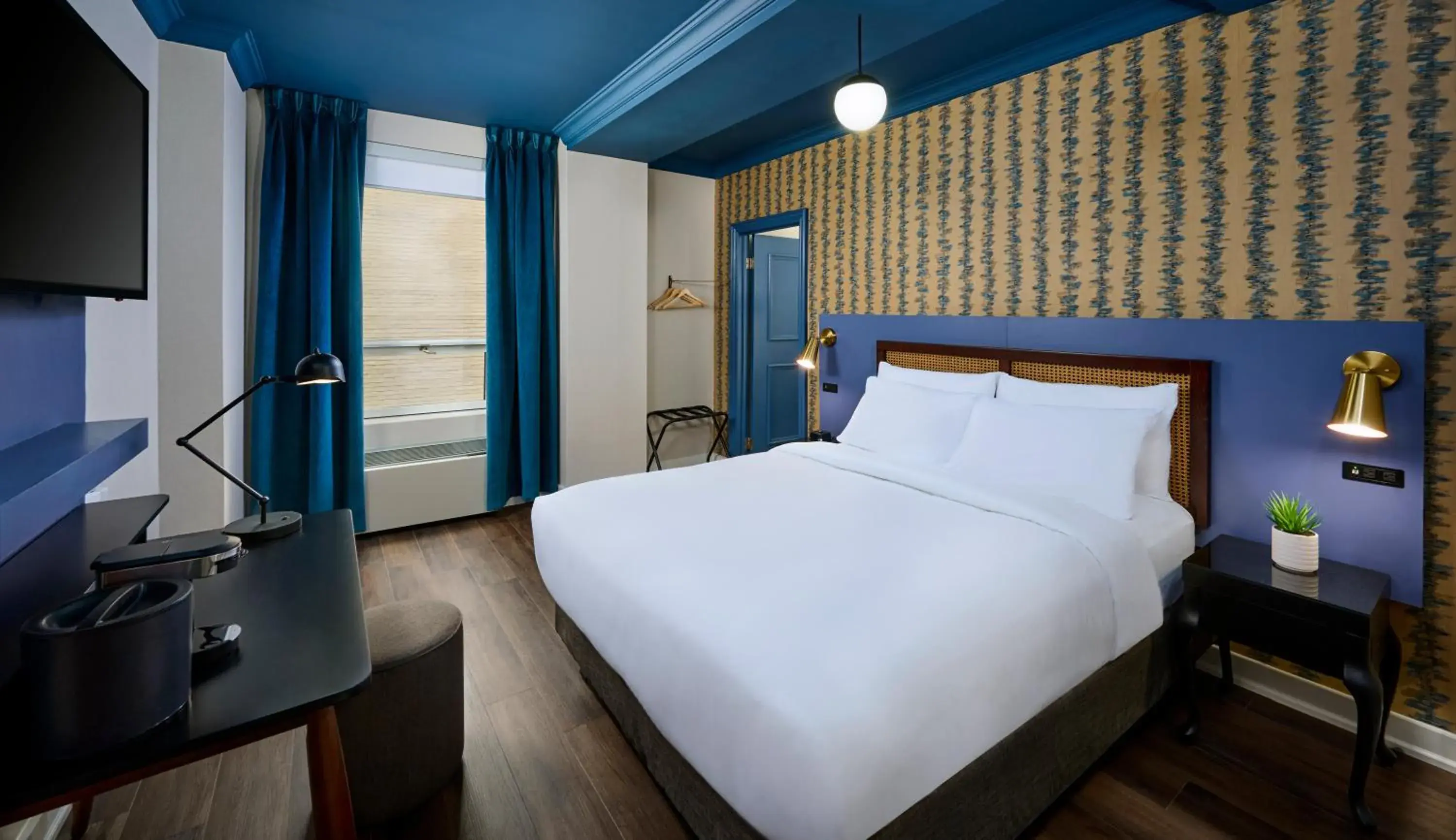 Business Queen Room in Hotel Victoria Business Queen Room in Hotel Victoria