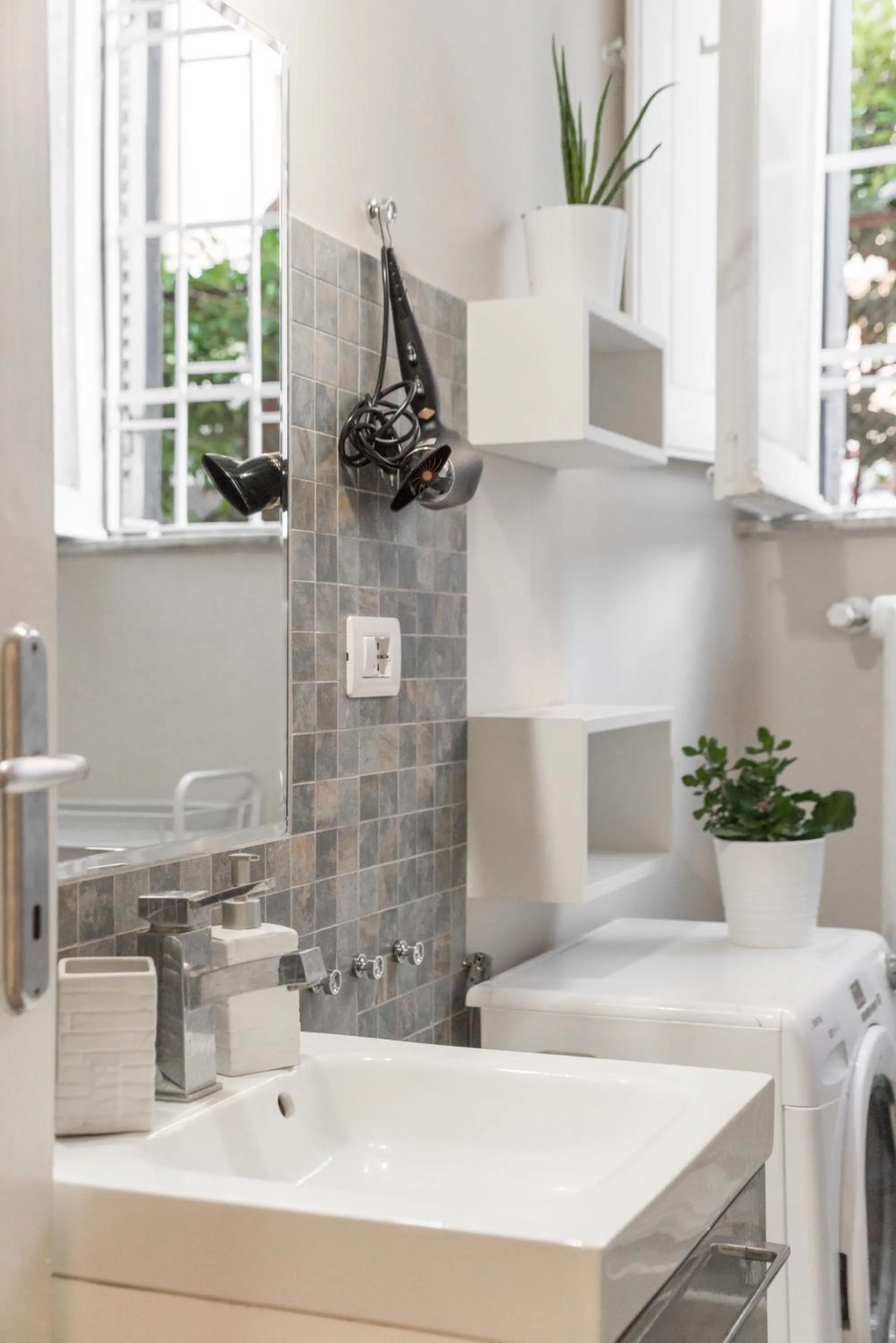 Bathroom in Domus Maximo