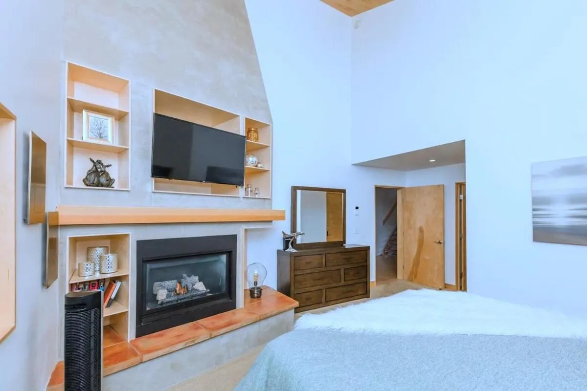 Photo of the whole room, Bed in Tahoe Donner Luxury, Sleeps 14, Hot tub, 3100 sqft