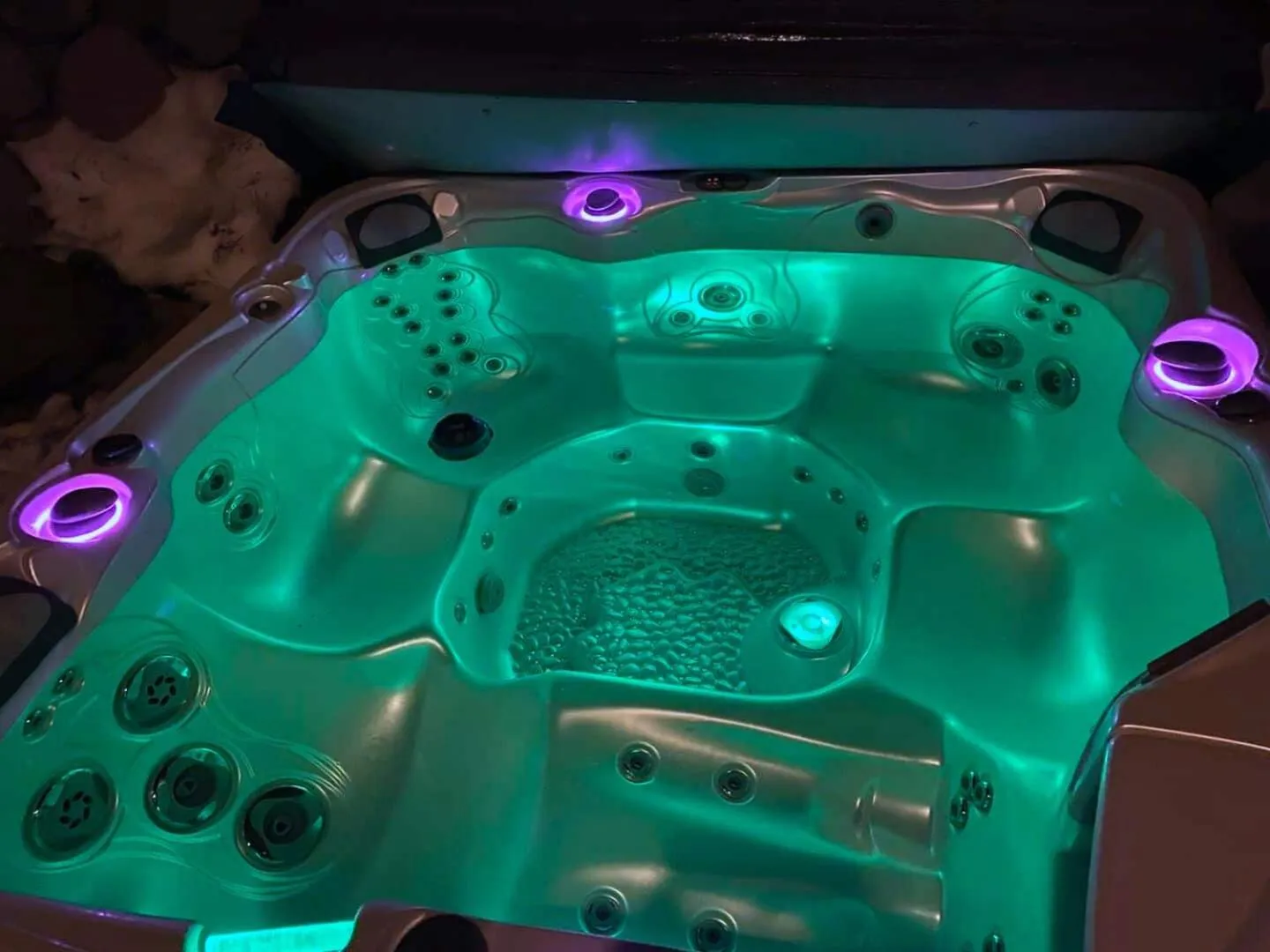 Hot Tub in Tahoe Donner Luxury, Sleeps 14, Hot tub, 3100 sqft