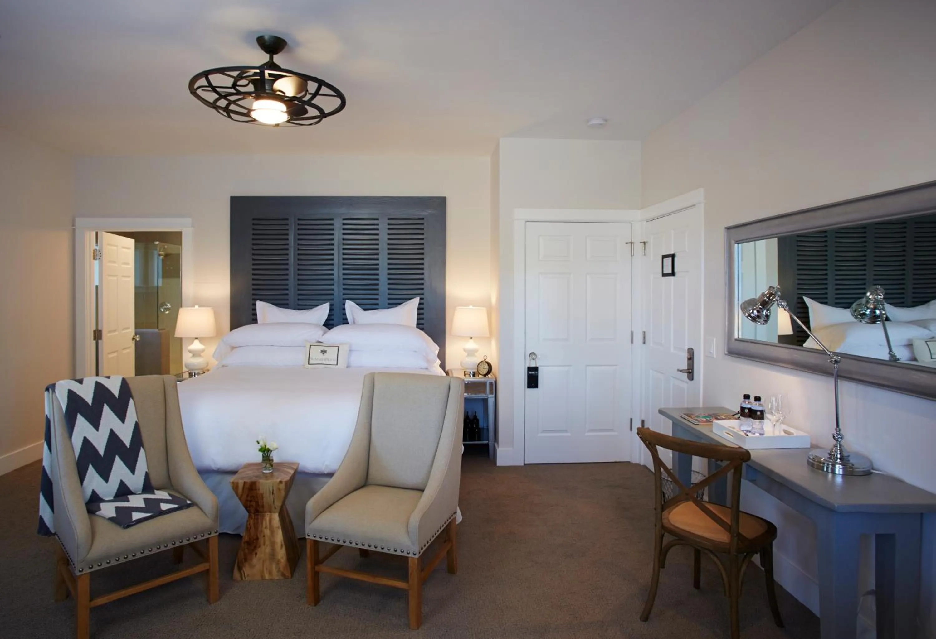 Bed in SummerWood Inn