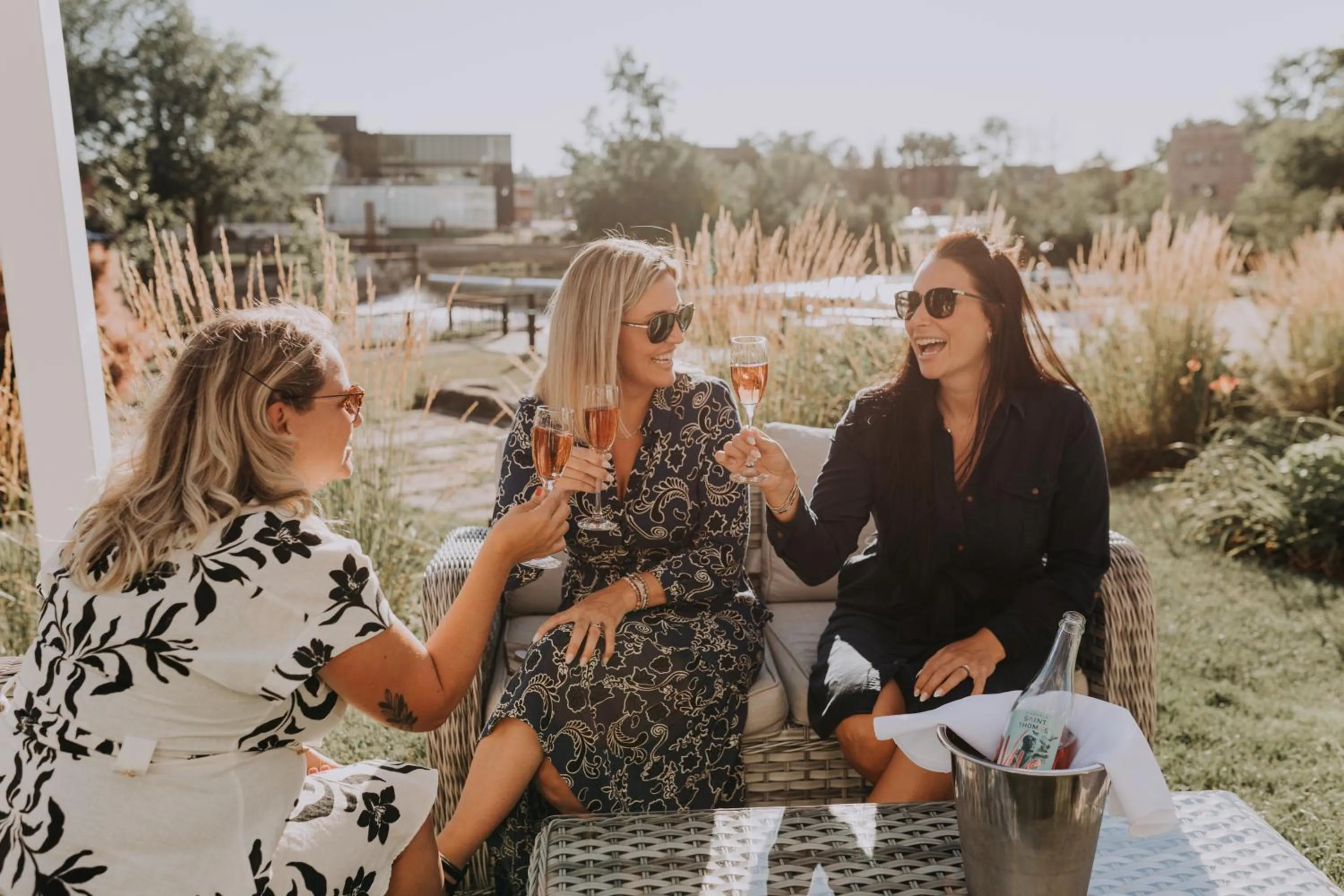 Patio in Hôtel Château Joliette