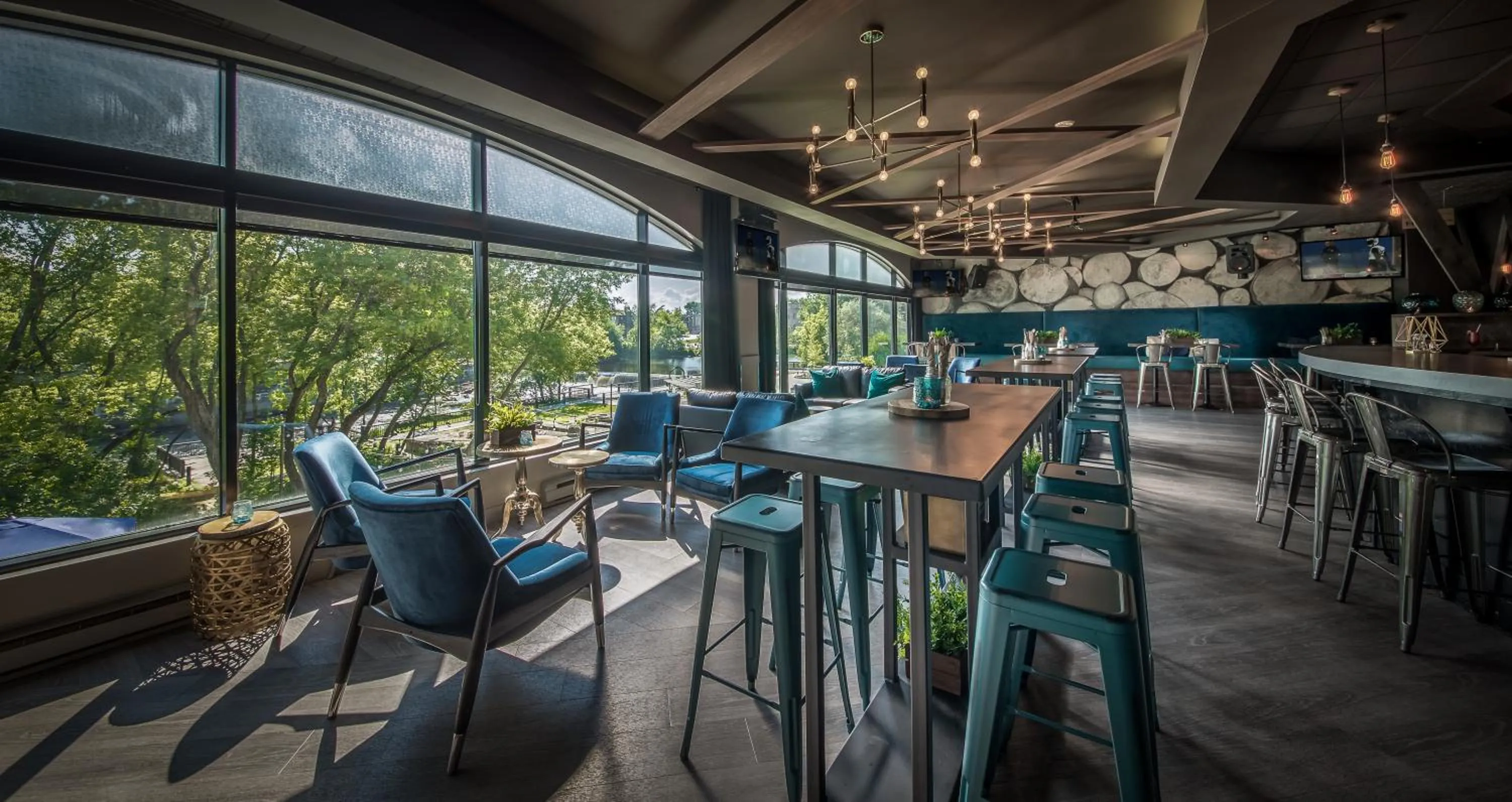 Lounge or bar in Hôtel Château Joliette