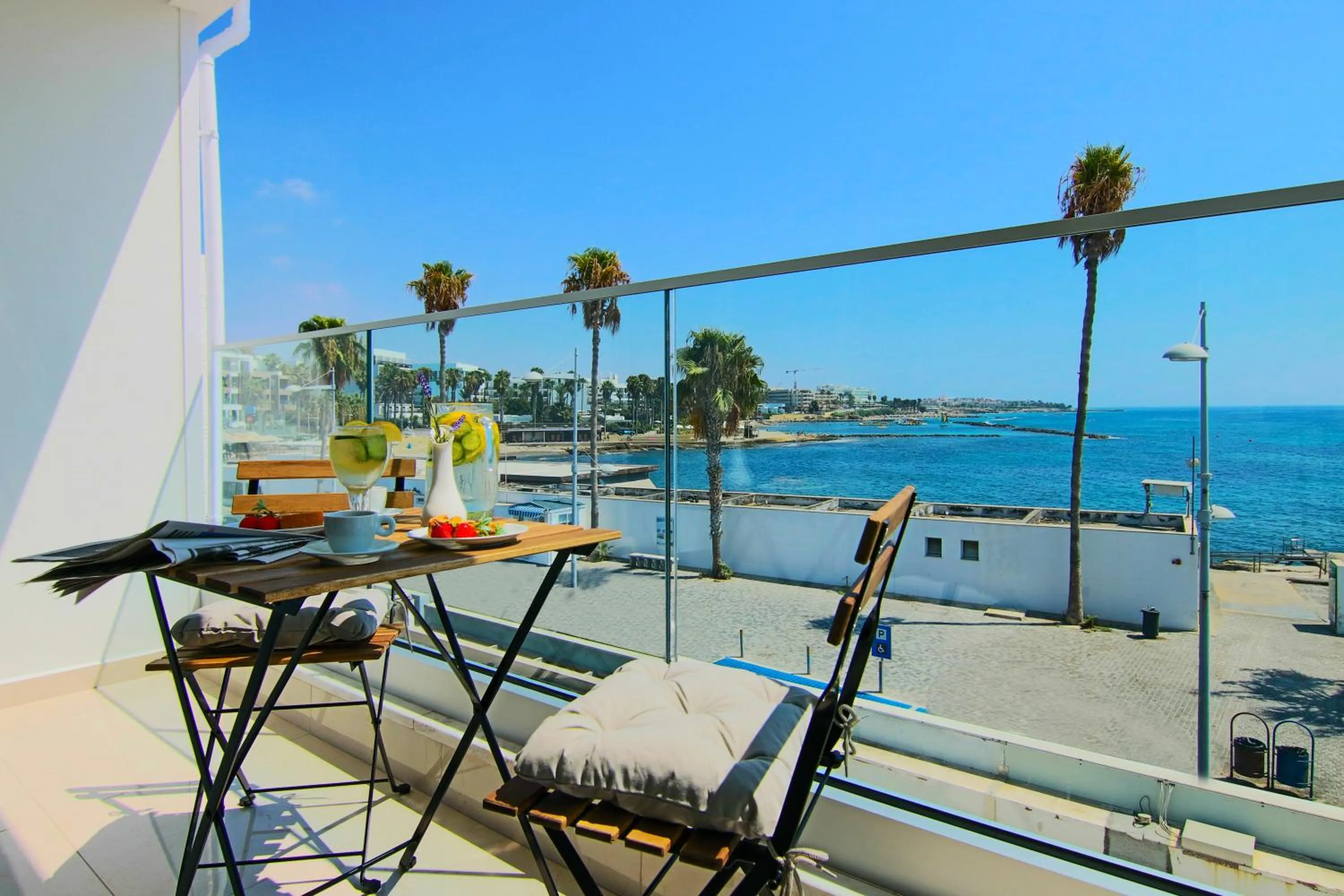 Property building in Phaedrus Living: Seaview Gold Flat Lighthouse 48