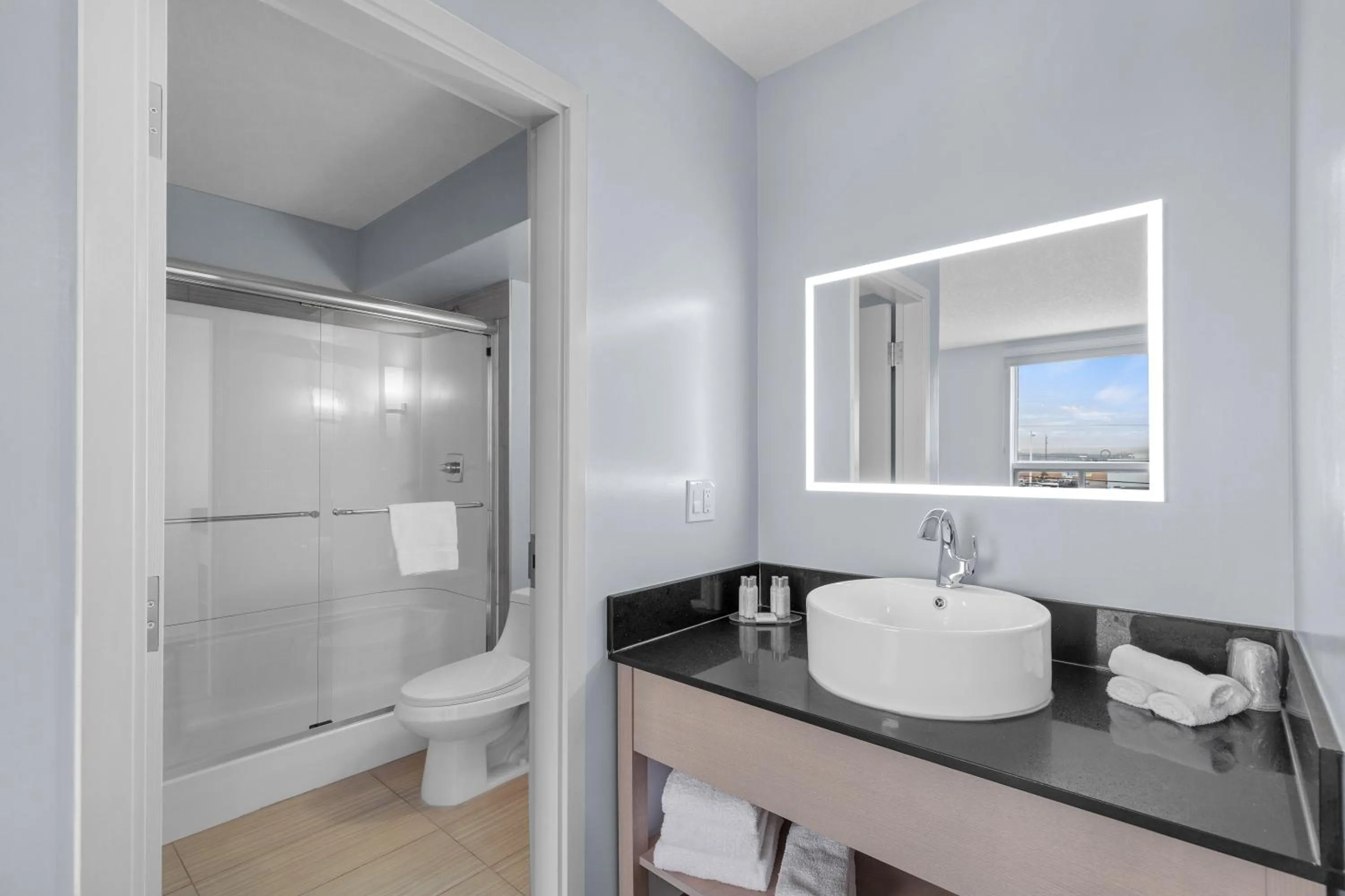 Bathroom in Emerald Hotel & Suites Calgary Airport