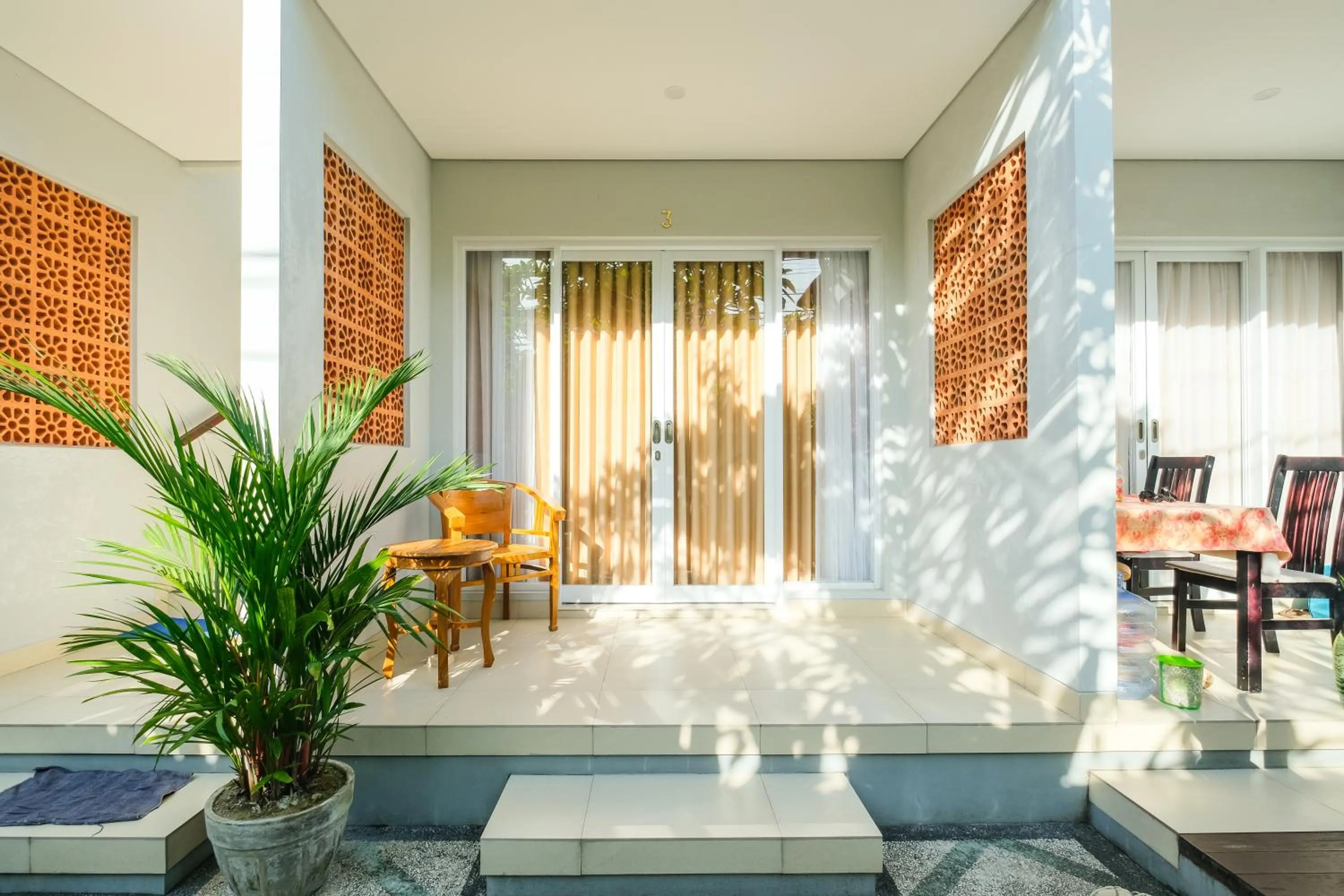 Balcony/Terrace in Dharma Guest House Seminyak RedPartner
