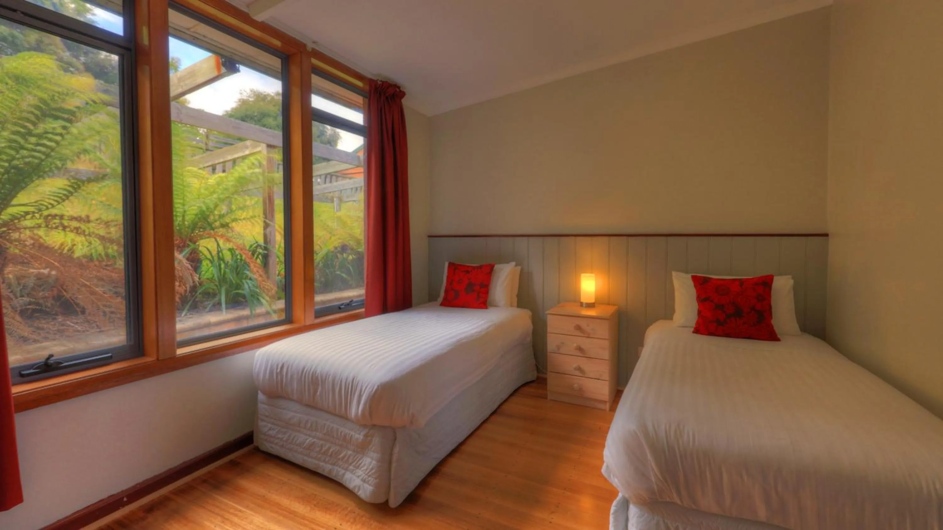 Bedroom, Bed in The Beach House- private jacuzzi and wood fire!