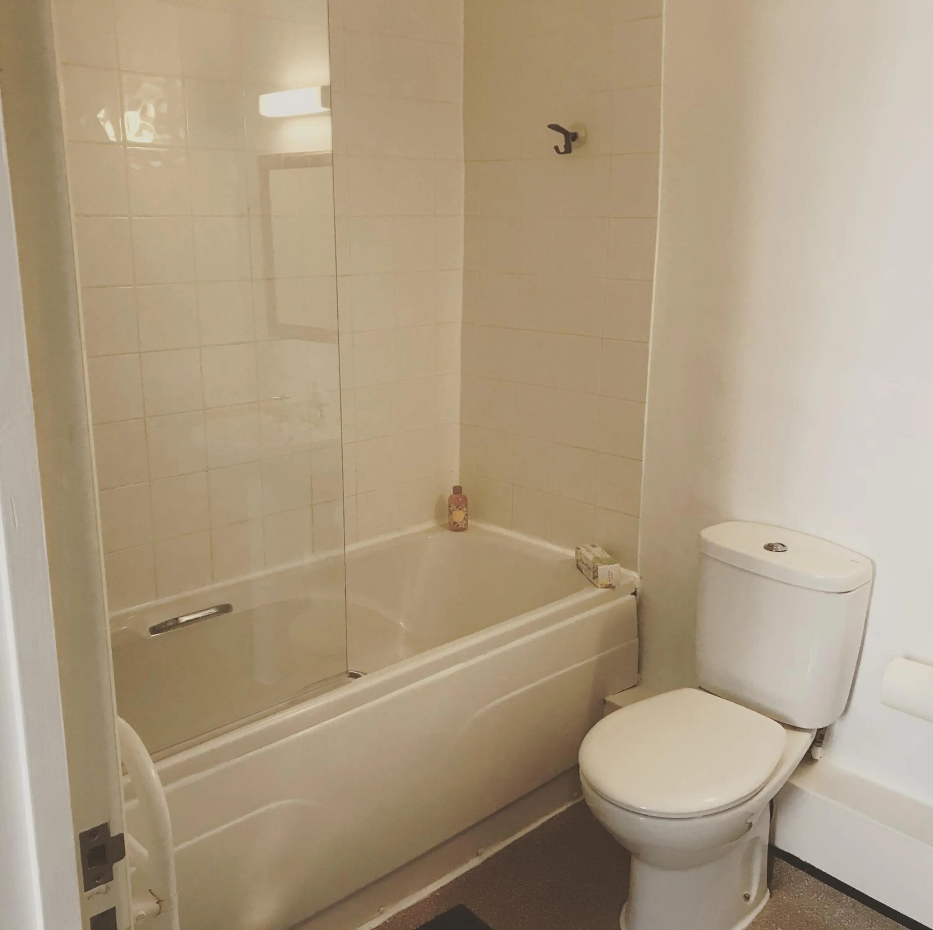 Bathroom in The Swan Inn Newport