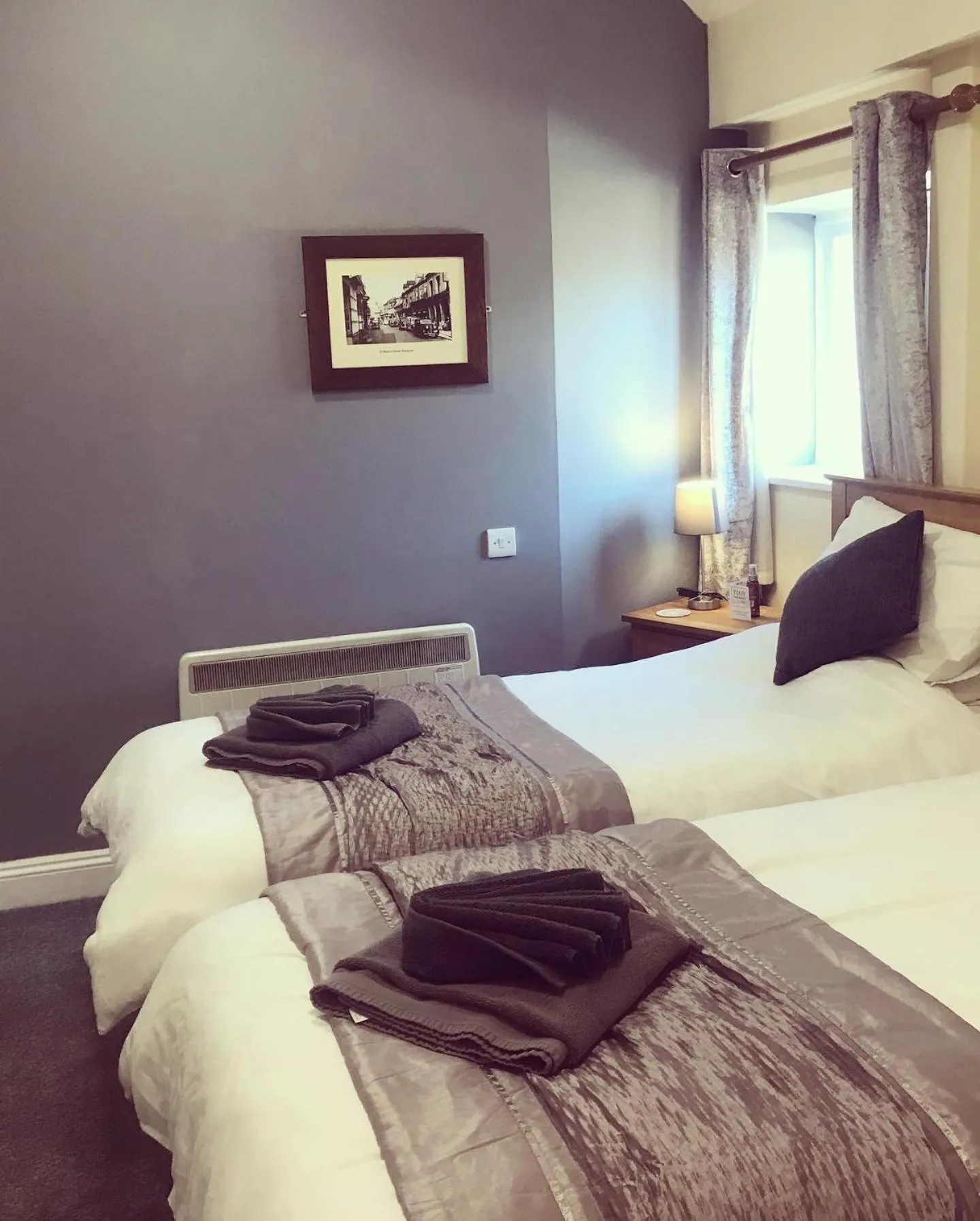 Bed in The Swan Inn Newport