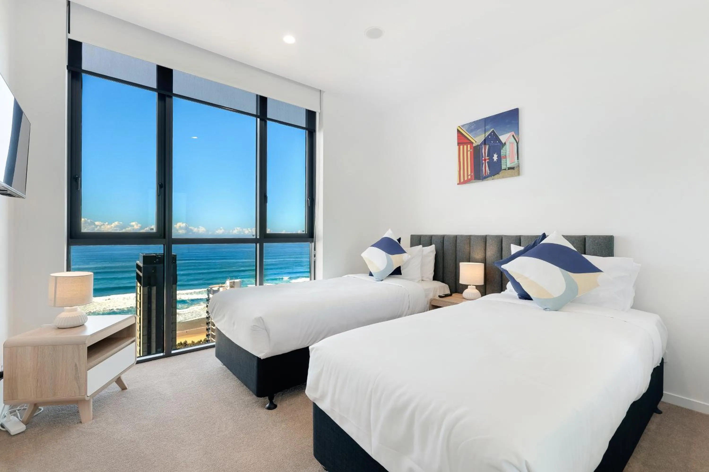 Photo of the whole room, Bed in Opus Broadbeach - Official