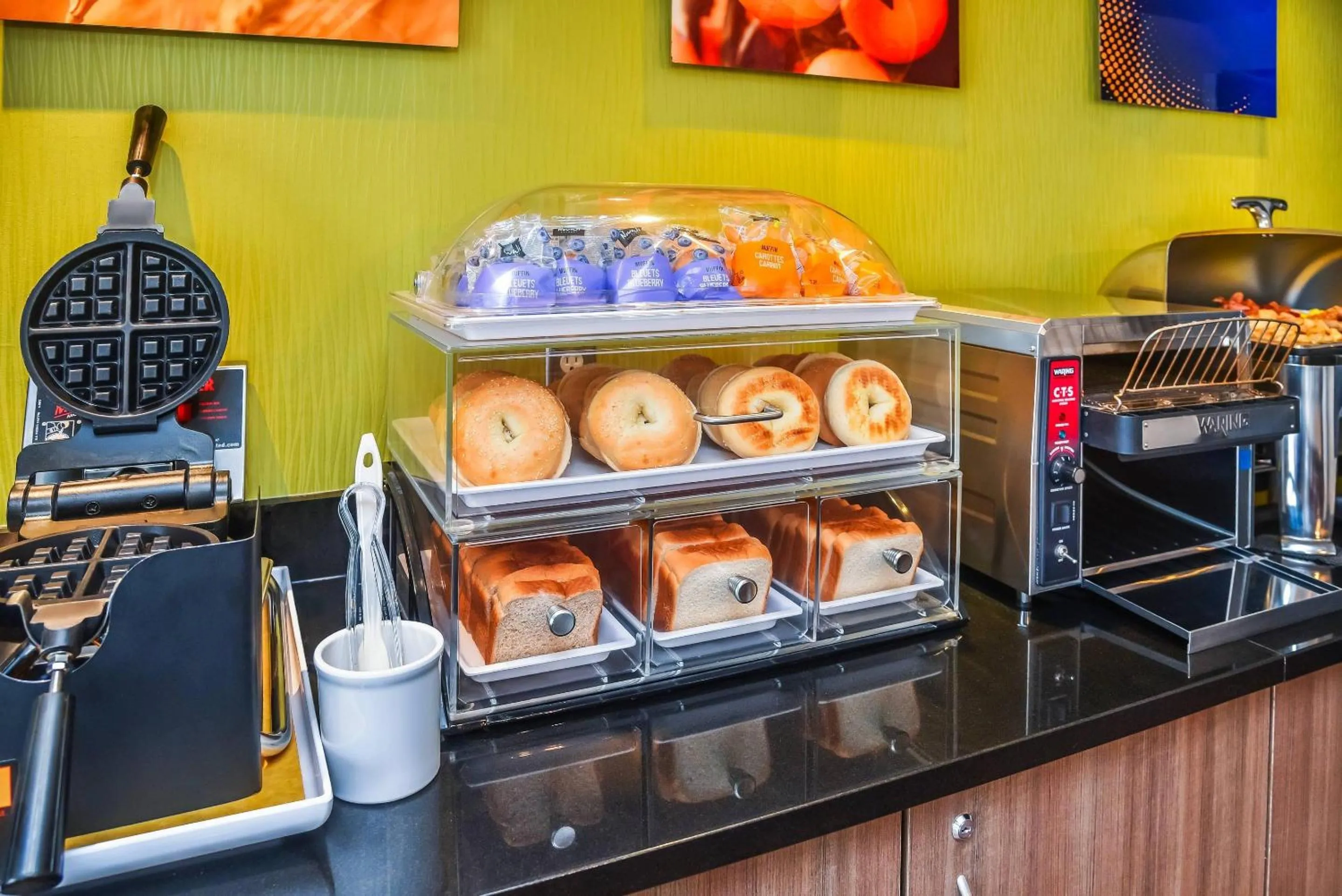 Breakfast in Comfort Inn Airport