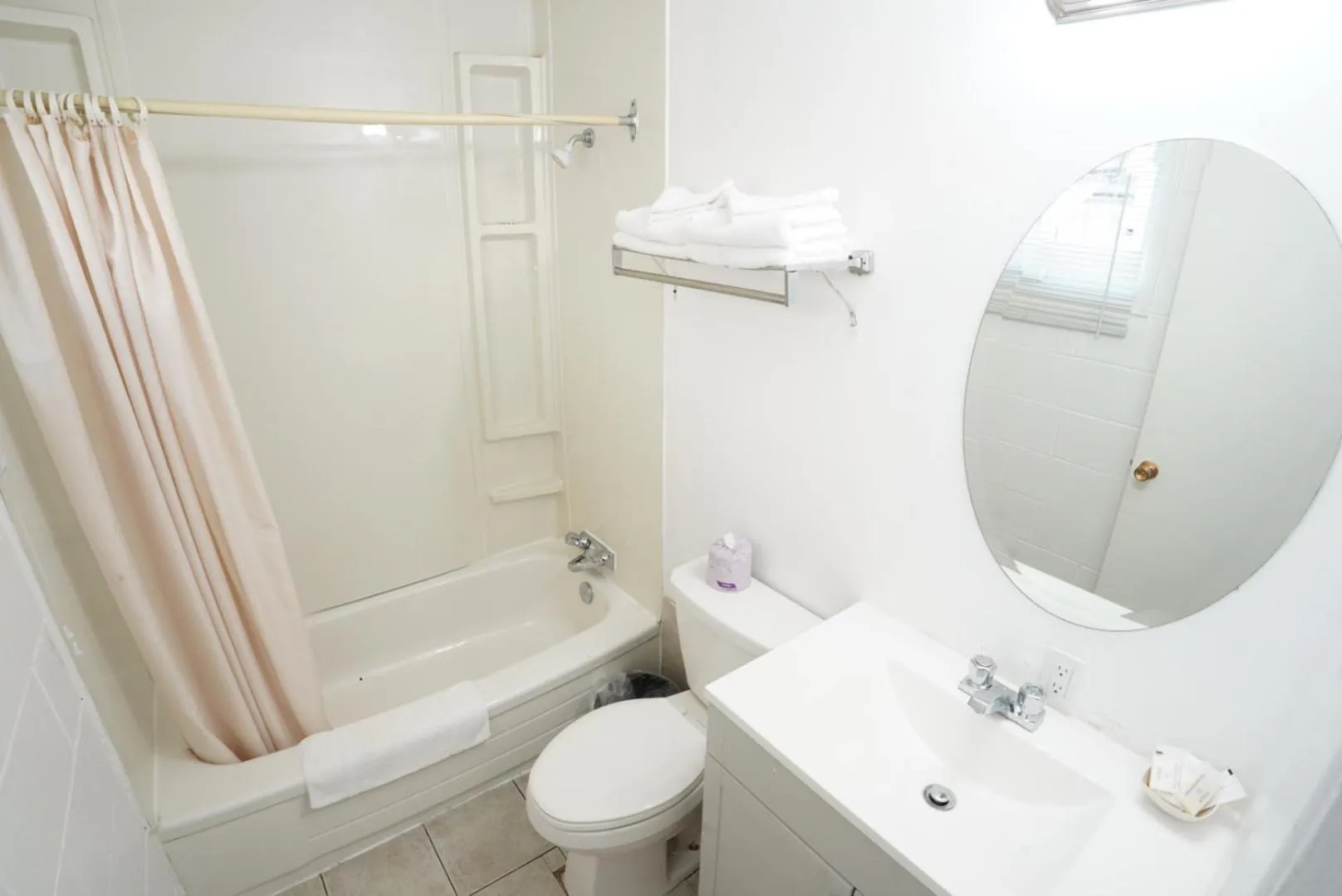 Bathroom in Falcon Inn