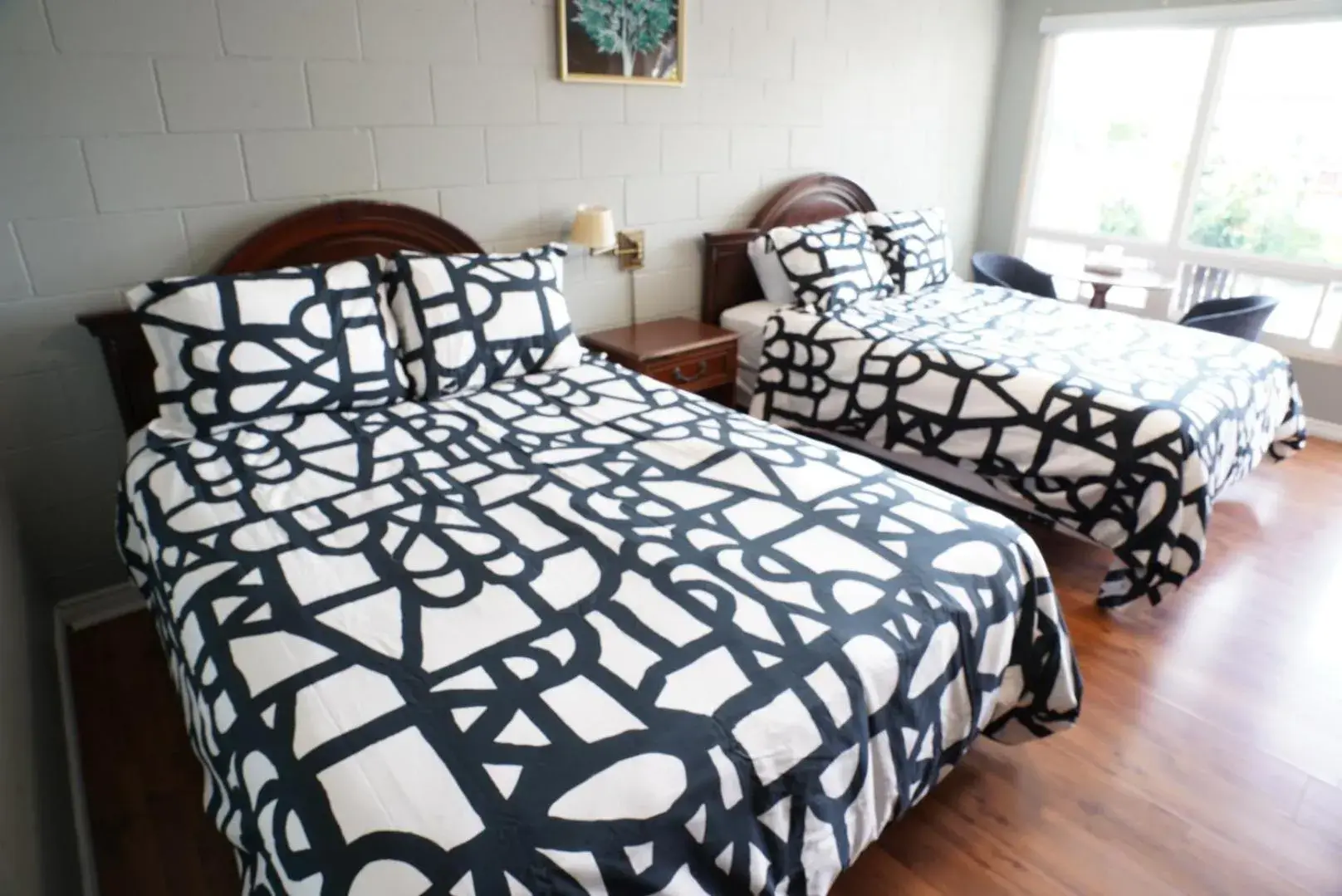 Photo of the whole room, Bed in Falcon Inn Photo of the whole room, Bed in Falcon Inn